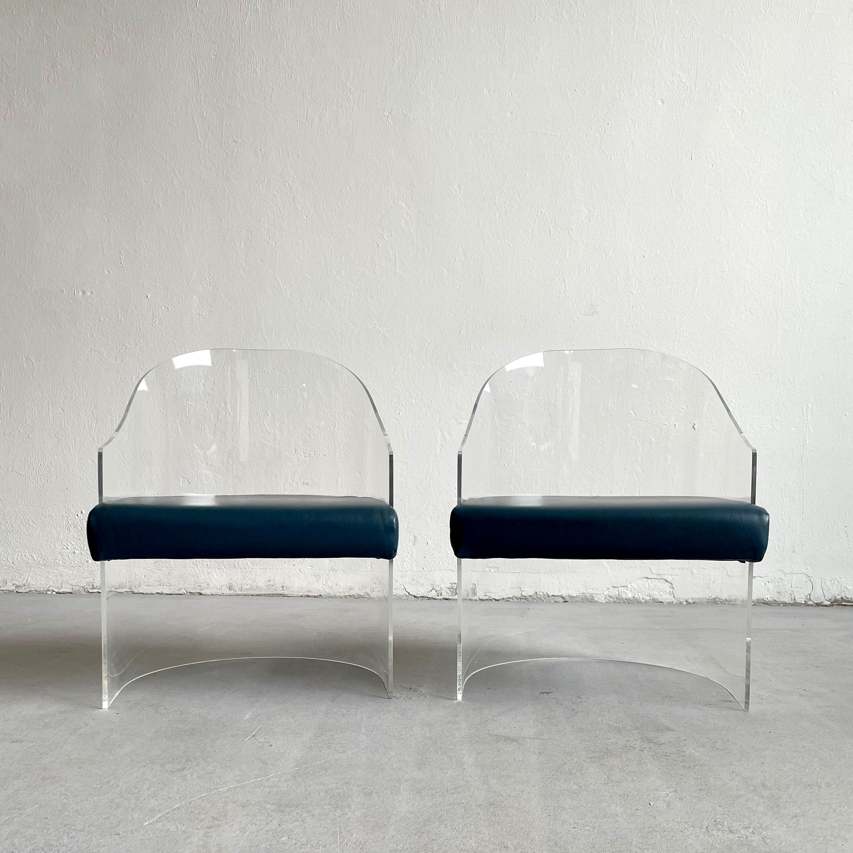 Pair of Vintage 1970s Acrylic Glass and Blue Leatherette Barrel Armchairs 2
