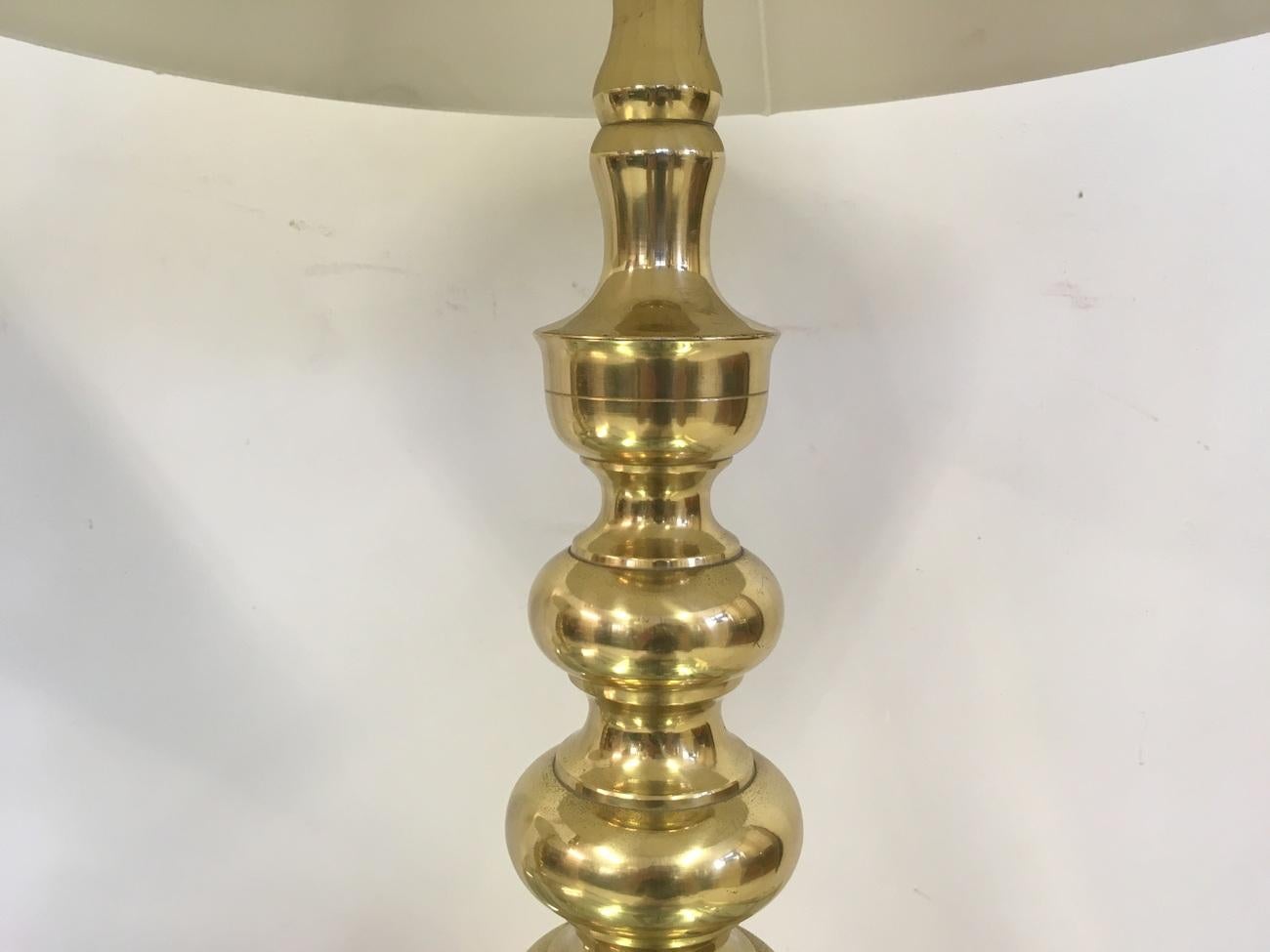 Hollywood Regency Pair of Vintage 1970s Brass Table Lamps
