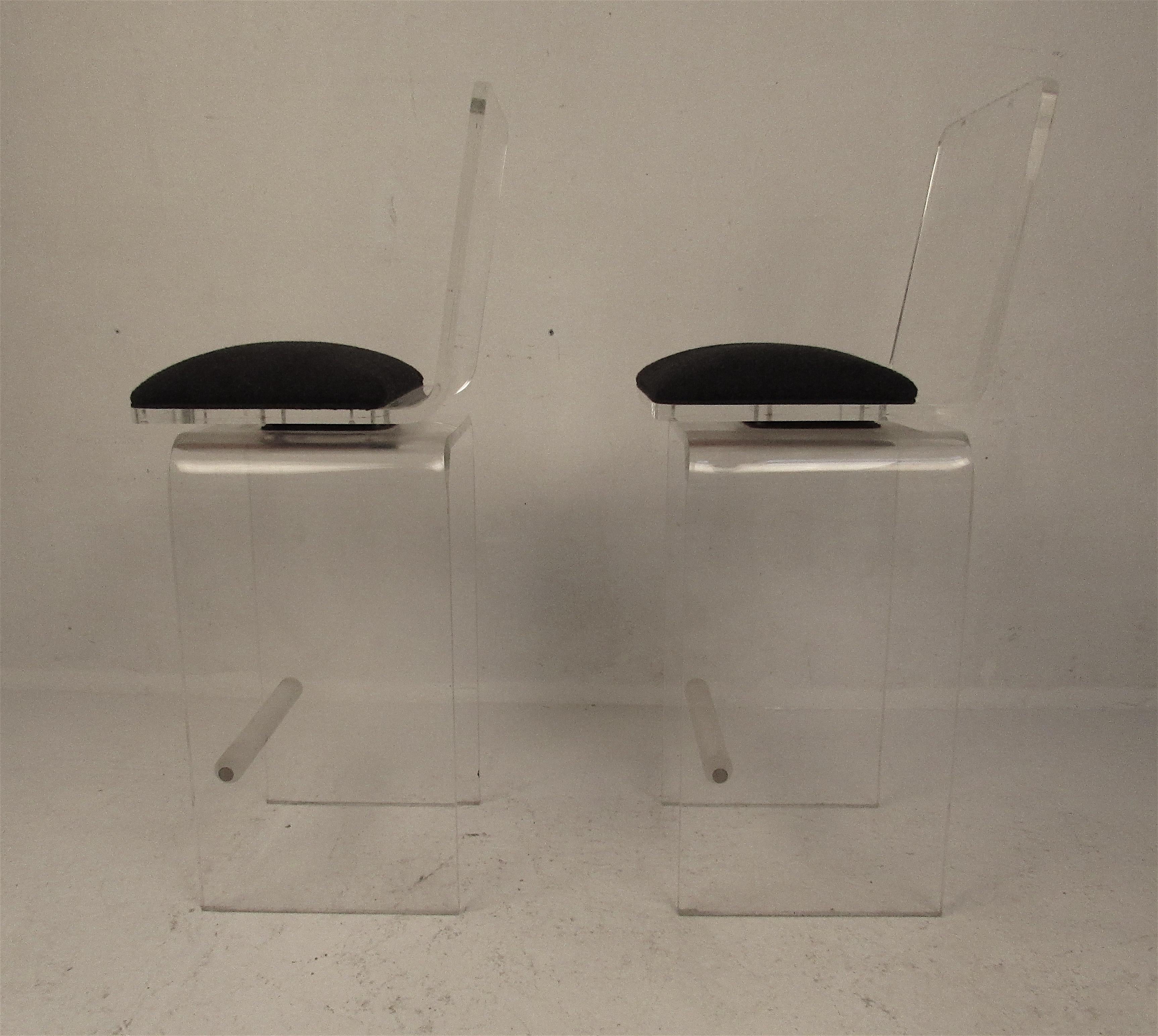 Pair of Vintage 1970s Lucite Swivel Bar Stools 1