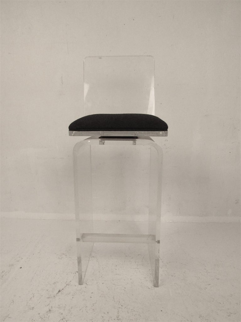 Pair of Vintage 1970s Lucite Swivel Bar Stools For Sale at ...