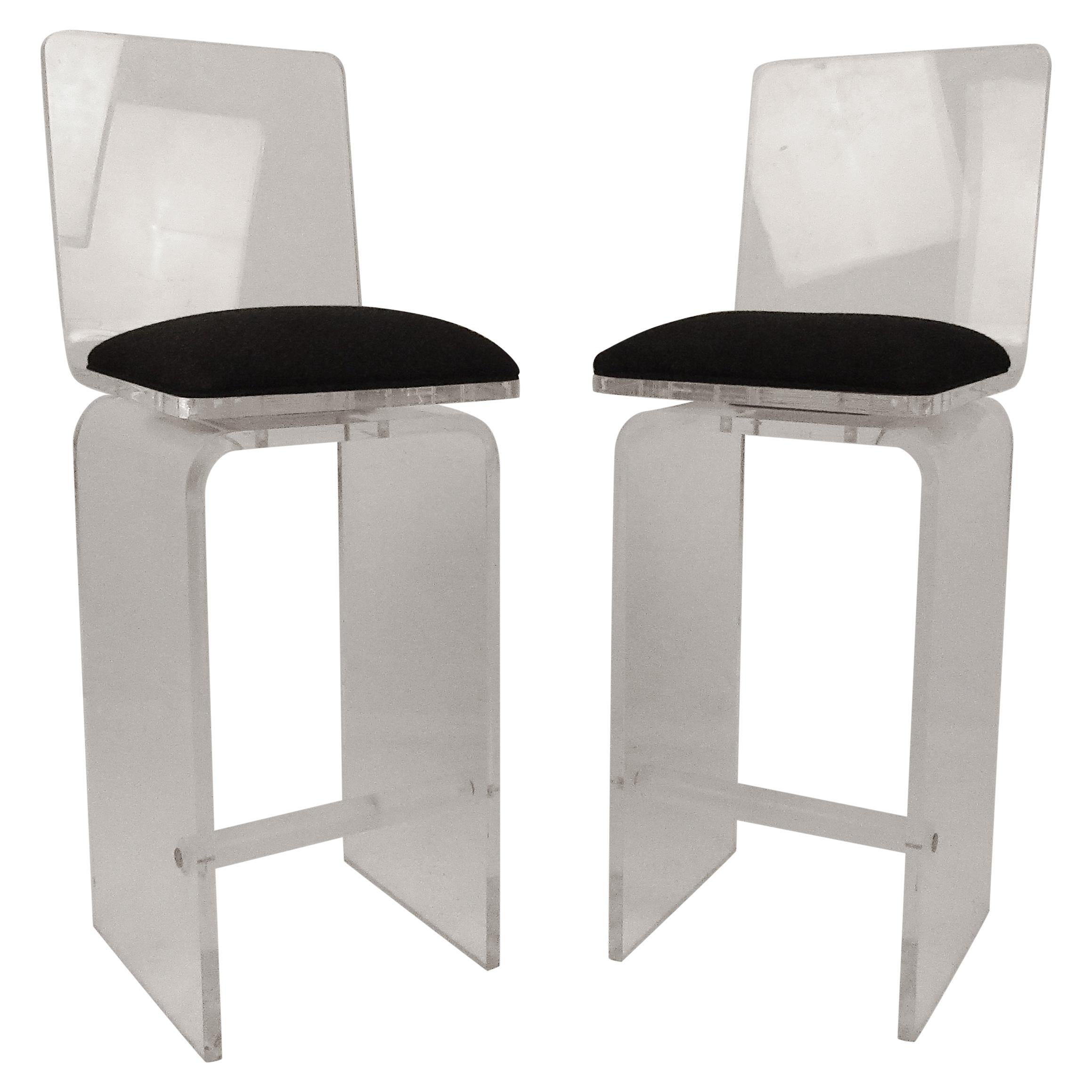 Pair of Vintage 1970s Lucite Swivel Bar Stools at 1stDibs 1970's bar
