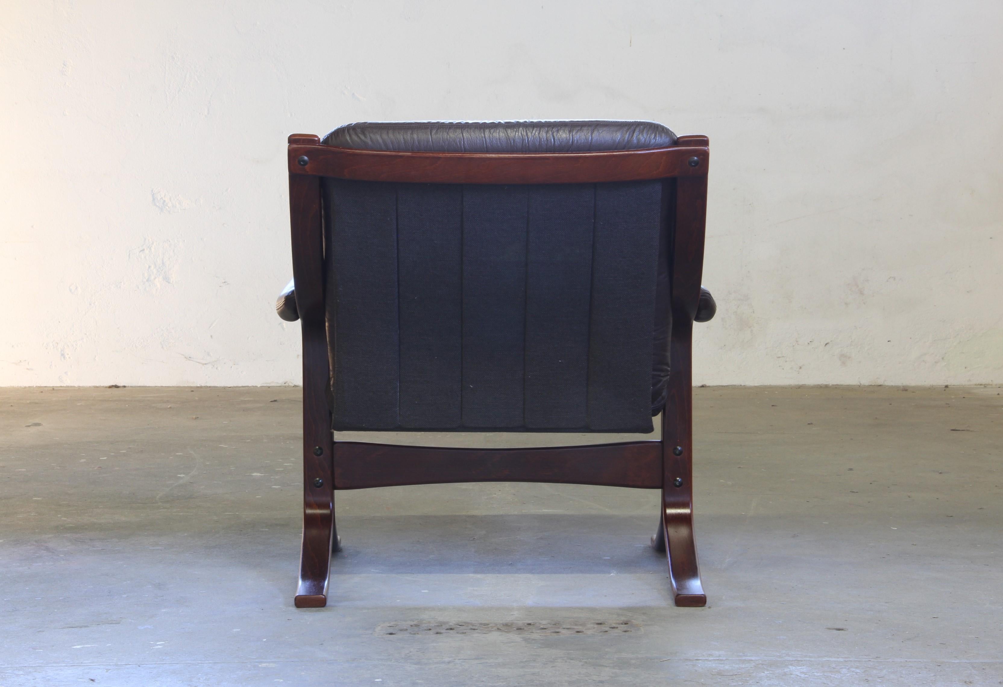 Late 20th Century Pair of Vintage 1970s Norwegian Modernist Lounge Chairs, attr. Jon Hjortdal For Sale