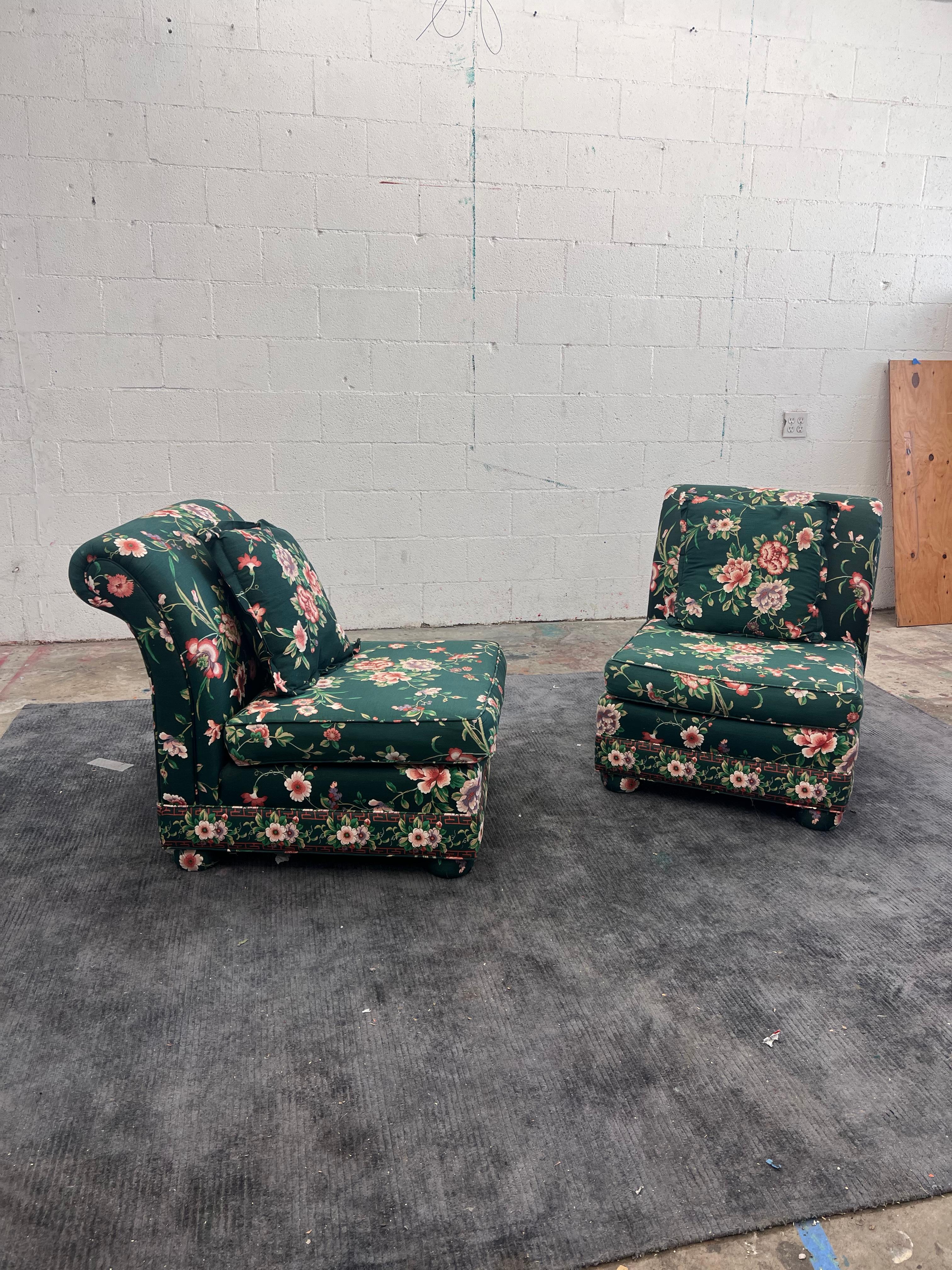 Late 20th Century Pair of Vintage 1980s hunter green floral slipper chairs For Sale