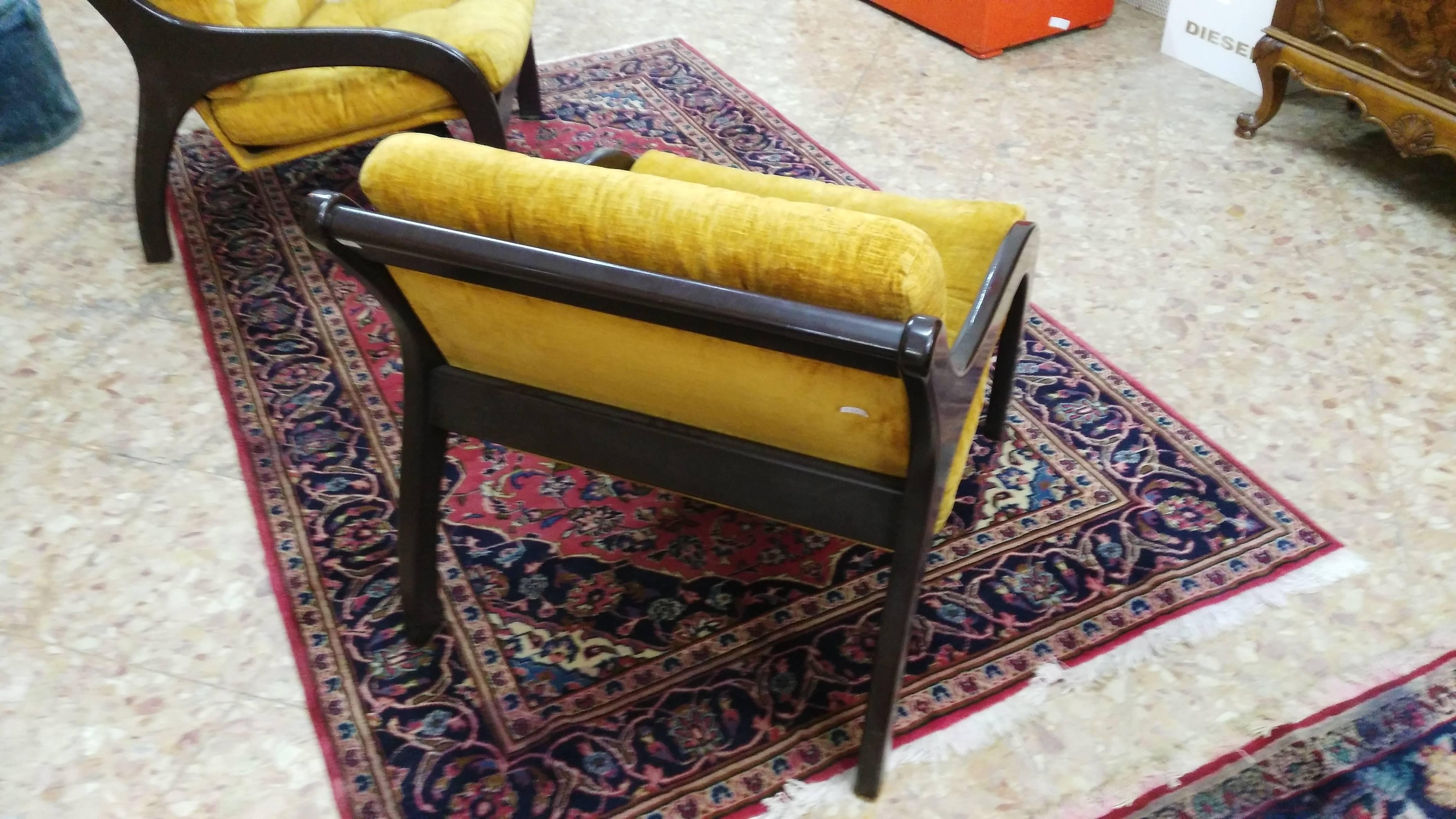 Late 20th Century Pair of Vintage midcentury Italy Armchairs For Sale