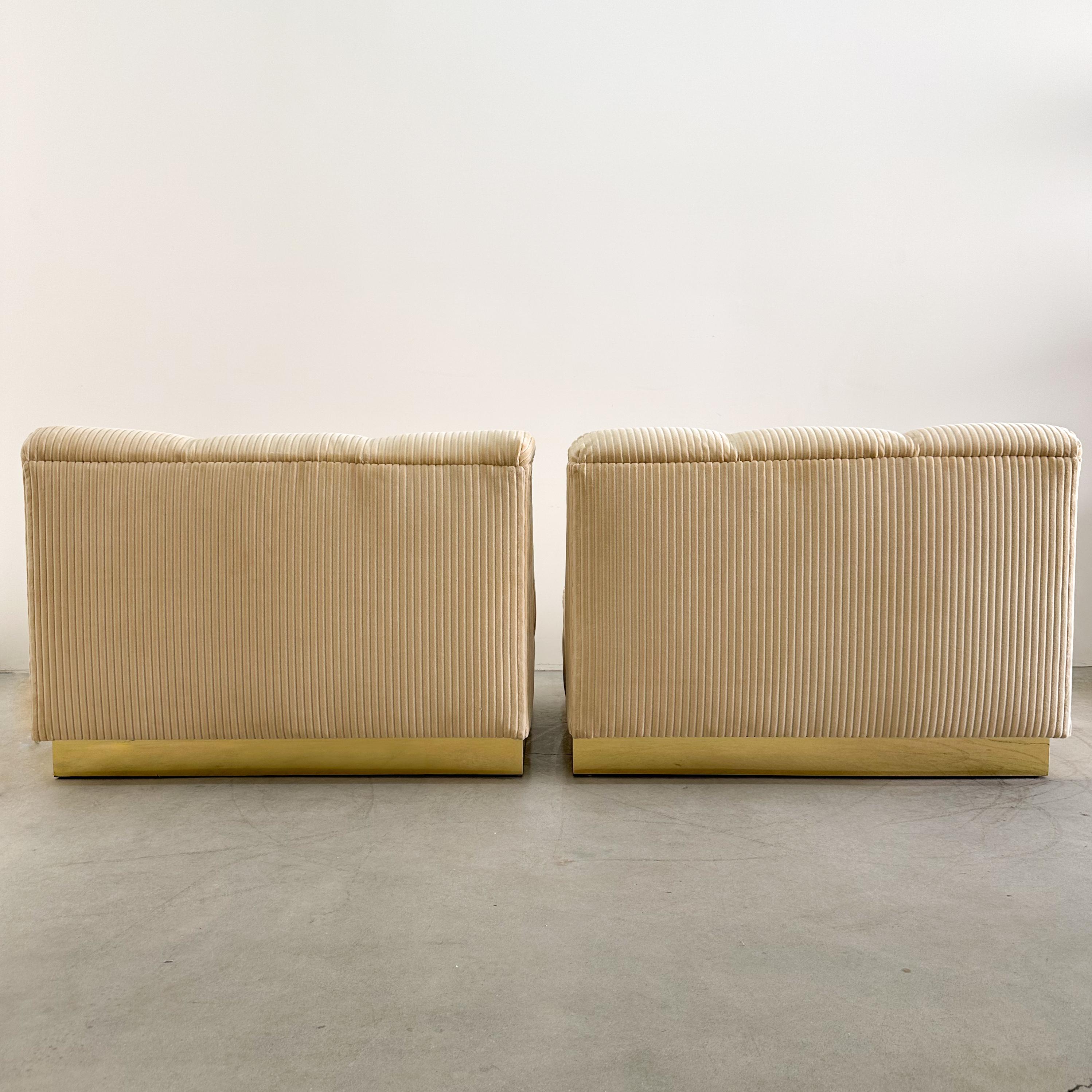 Pair of Vintage 1970s Mid-Century Modern Lounge Chairs with Brass Base 3