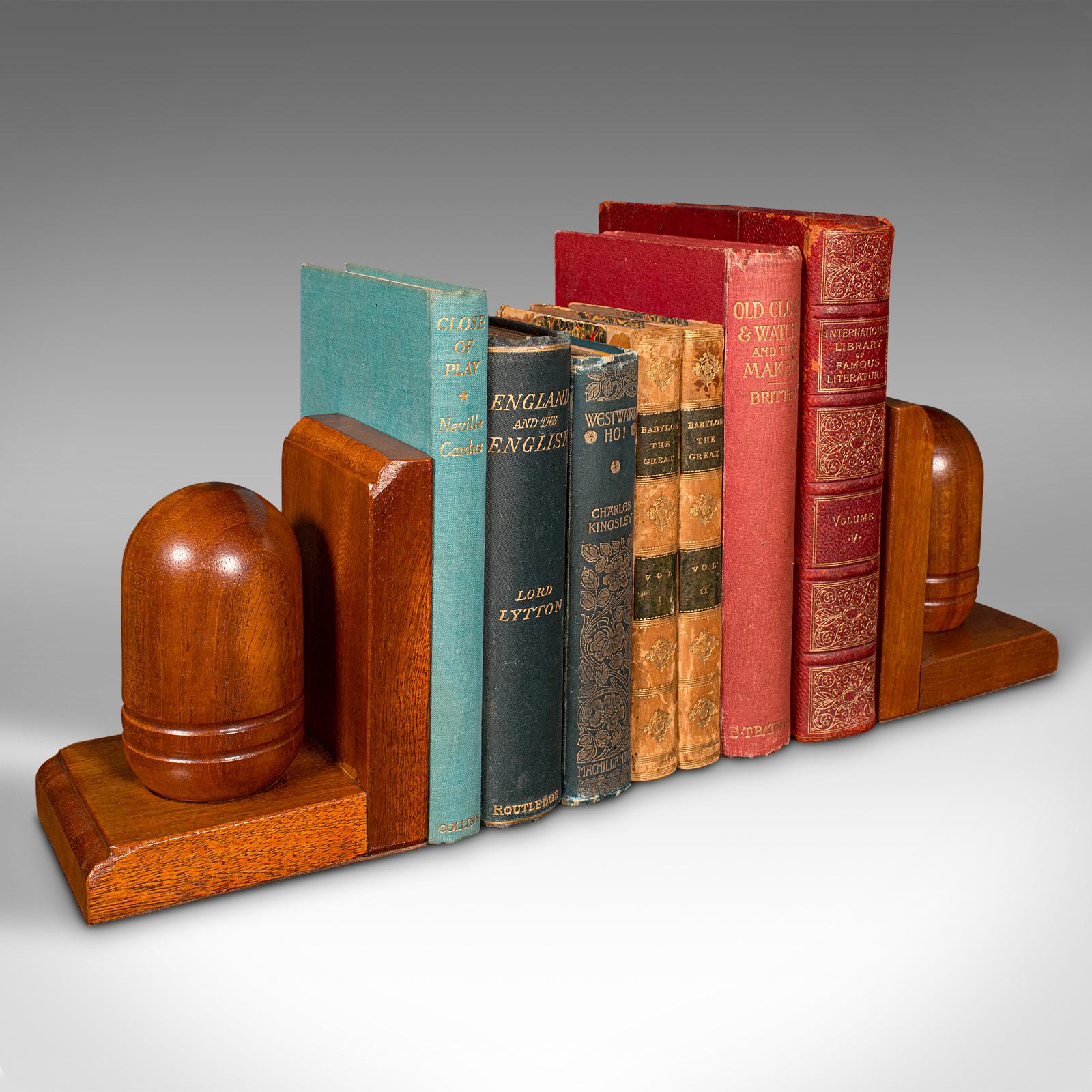 Coppia di reggilibri vintage a forma di ghianda, inglese, poggia libri decorativo, metà secolo, 1960 in vendita 1
