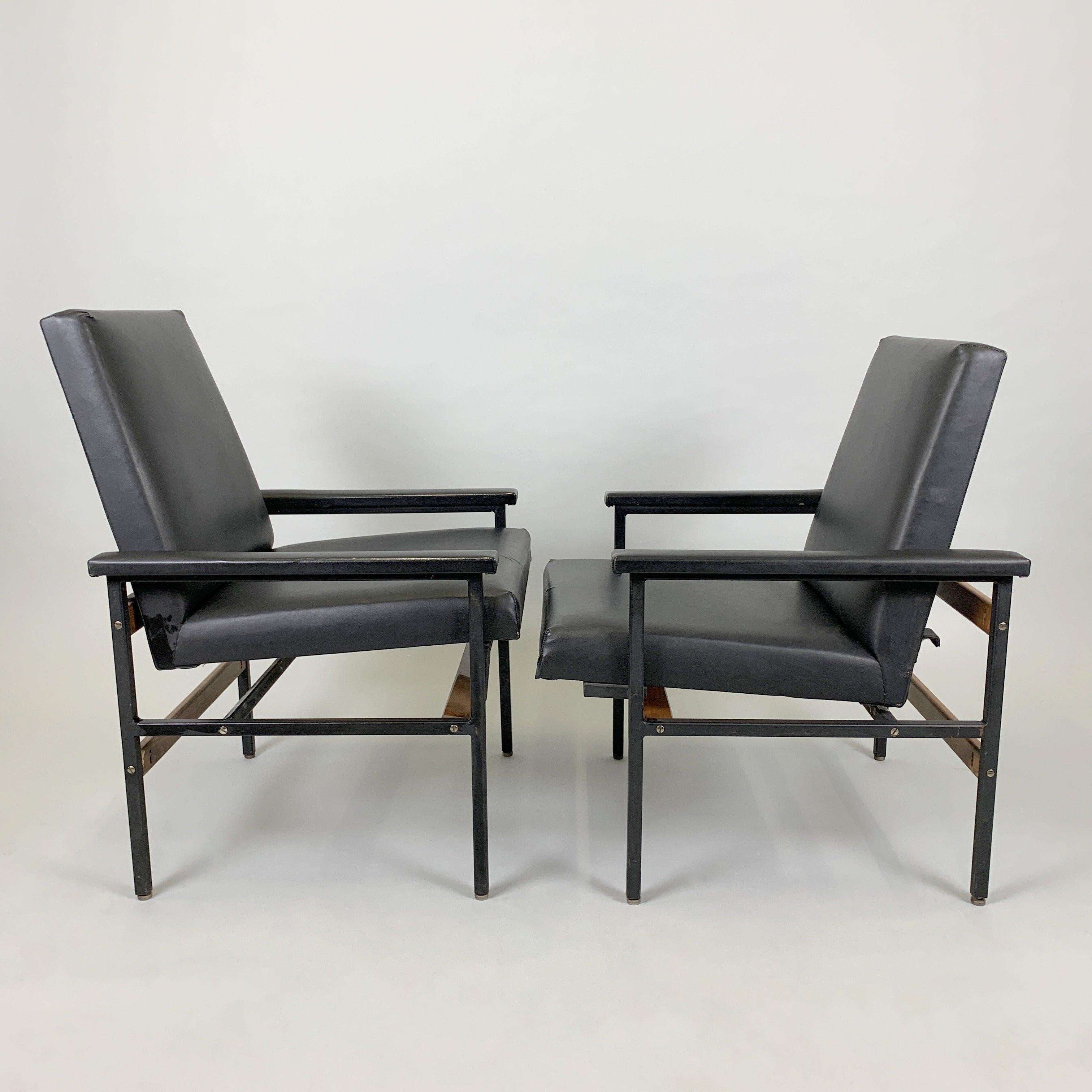 Mid-Century Modern Pair of Vintage Adjustable Armchairs, Czechoslovakia, 1970s For Sale