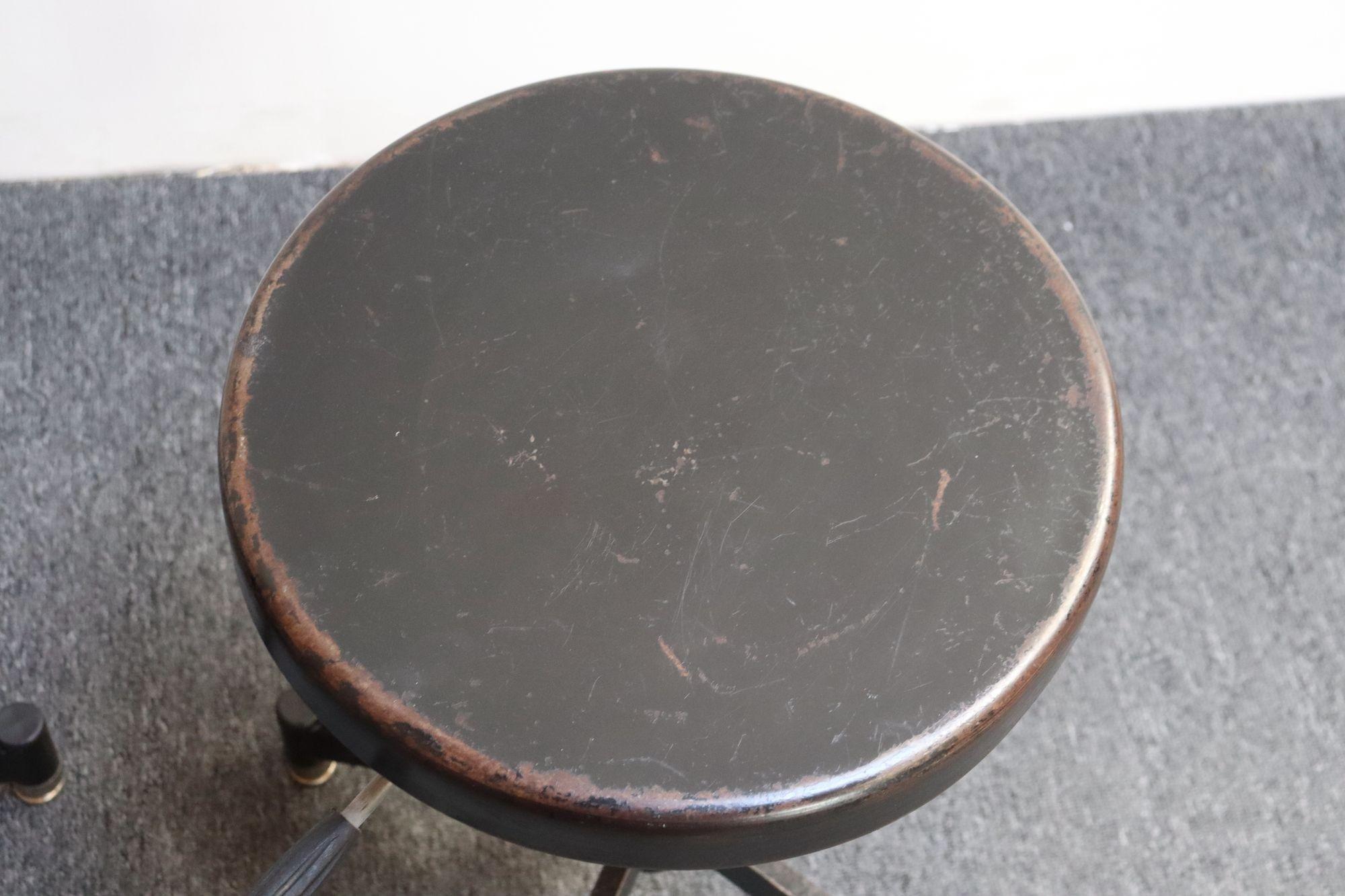 Pair of Vintage Adjustable Pose or Task Stools with Swivel Seats by Photogenic For Sale 1