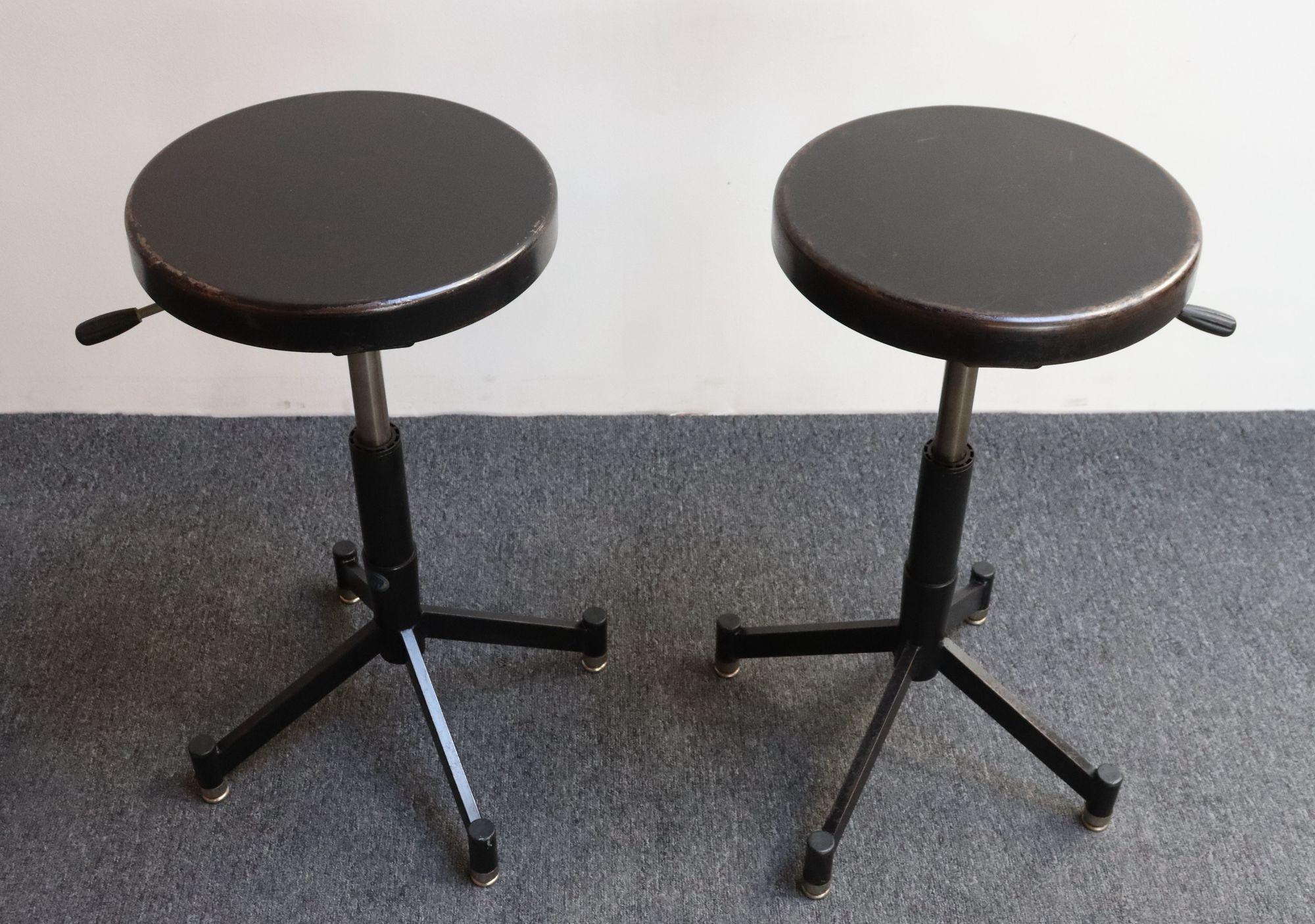 Pair of Vintage Adjustable Pose or Task Stools with Swivel Seats by Photogenic For Sale 9