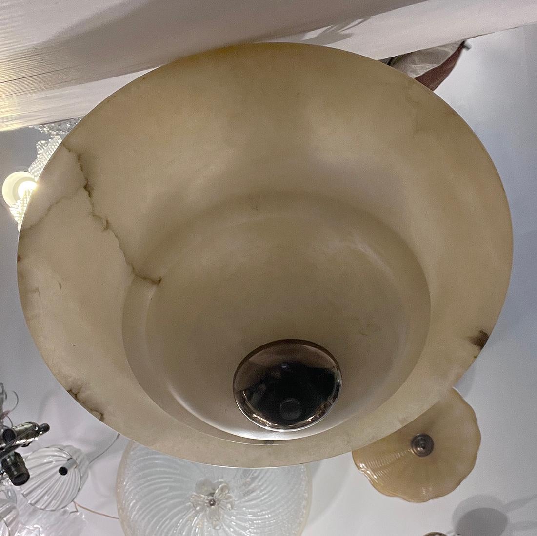 Ein Paar Vintage-Leuchten aus Alabaster. Einzeln verkauft im Zustand „Gut“ im Angebot in New York, NY