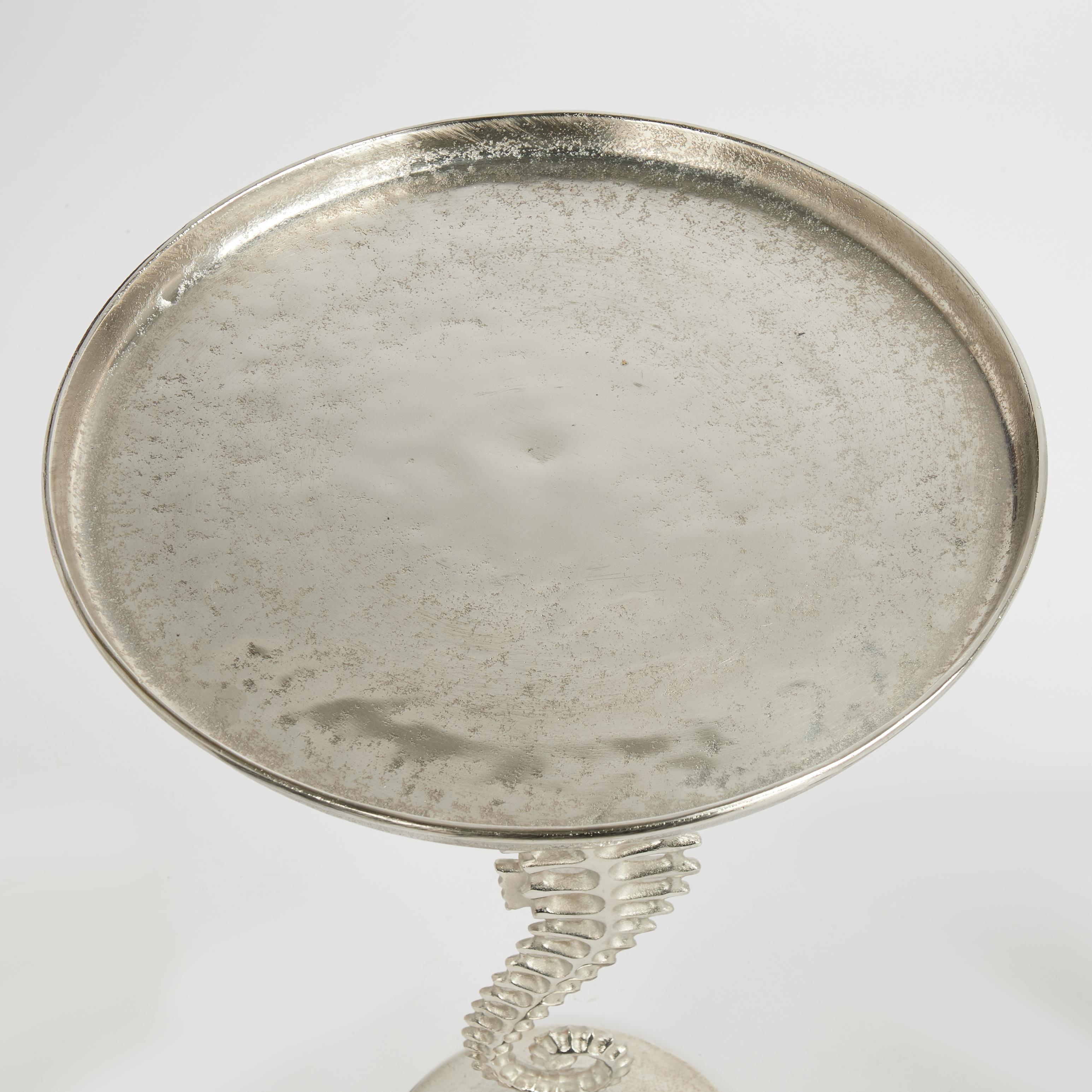 Italiano Coppia di cavallucci marini o tavoli in alluminio d'epoca in vendita