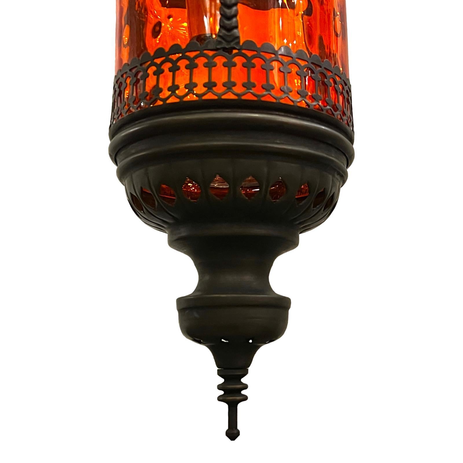 Paire de lanternes vintage en verre ambré, vendues à l'unité Bon état - En vente à New York, NY