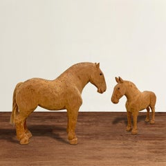 Paar Vintage American Folk Art geschnitzte Holzpferde