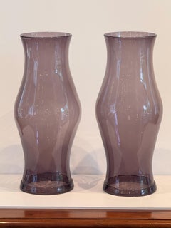 Paire d'abat-jour en verre améthyste vintage