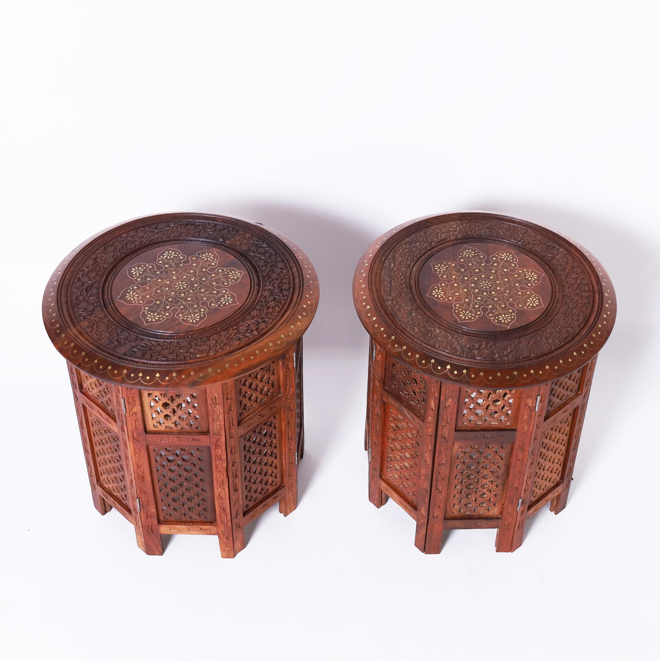 Paar anglo-indische Vintage-Ständer mit Intarsien (Anglo-indisch) im Angebot
