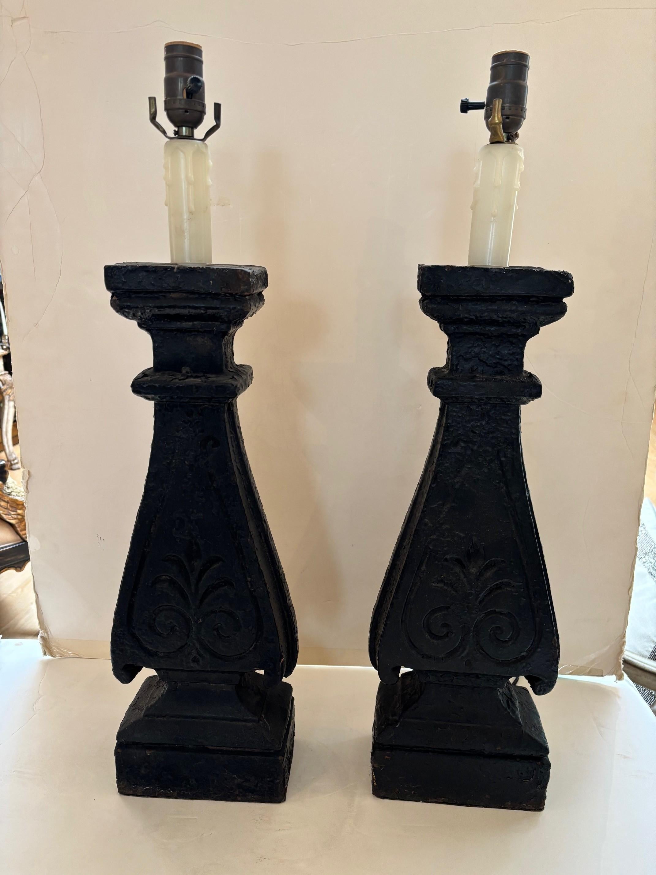 Pareja de lámparas vintage de elementos arquitectónicos en venta 1