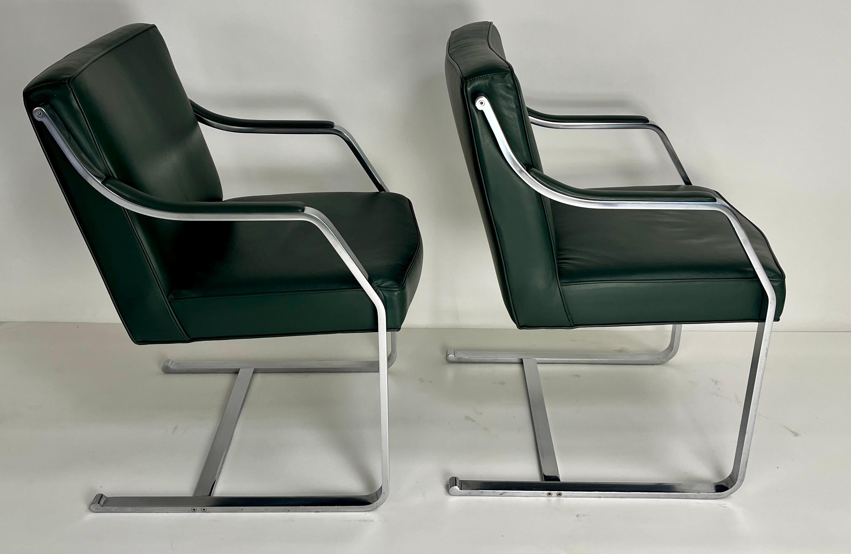 Pelle Coppia di poltrone vintage di Knoll in vendita