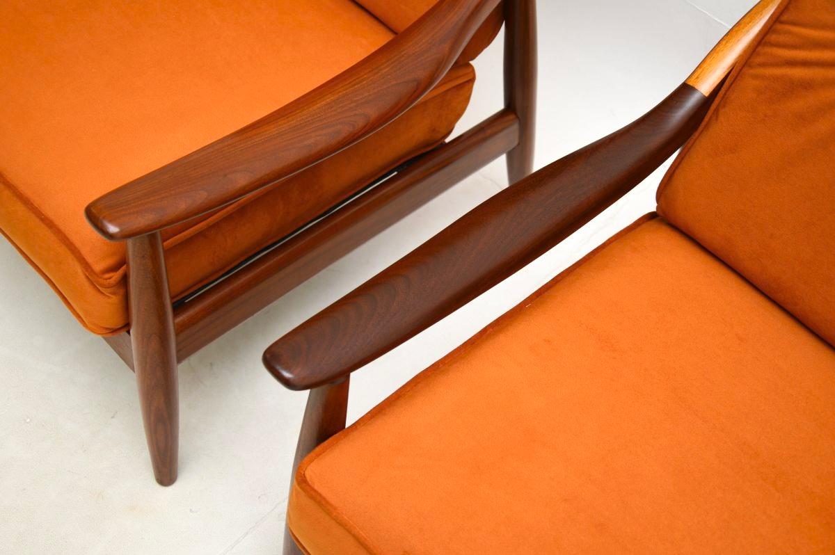 Paire de fauteuils vintage par Greaves and Thomas en vente 5
