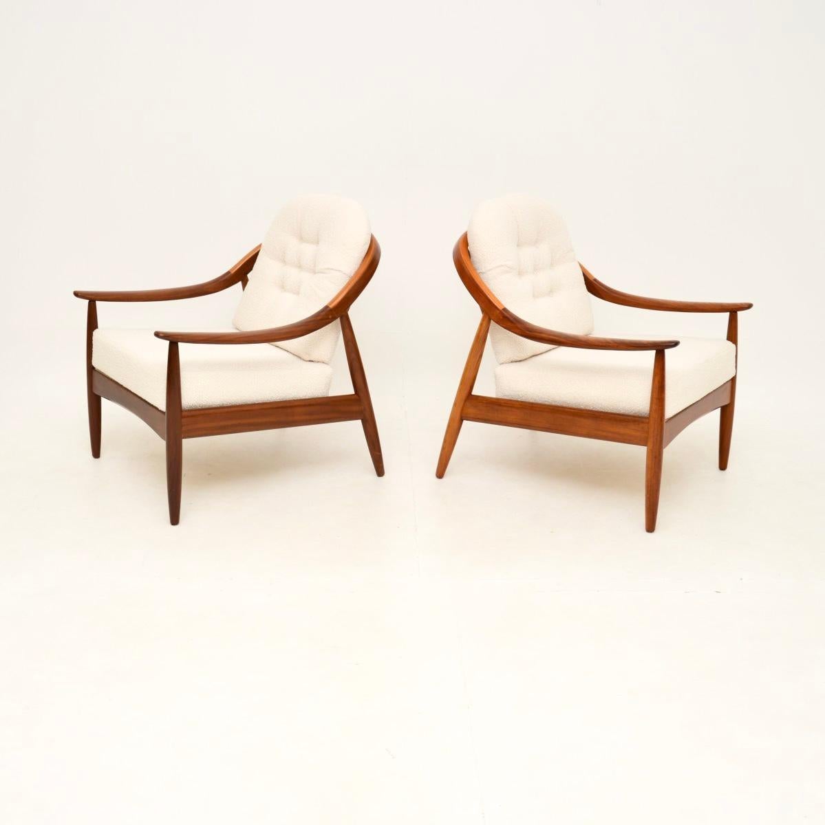 Mid-Century Modern Pair of Vintage Armchairs by Greaves and Thomas