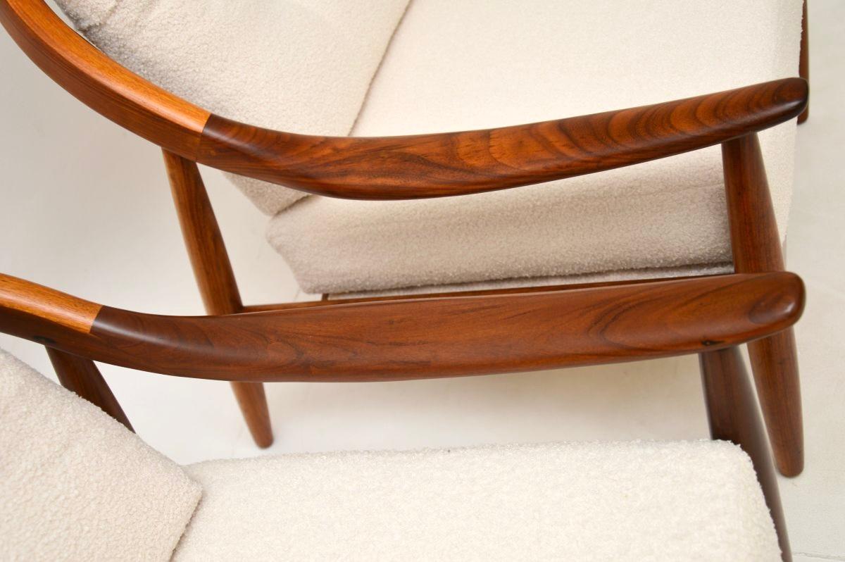 Pair of Vintage Armchairs by Greaves and Thomas In Good Condition In London, GB
