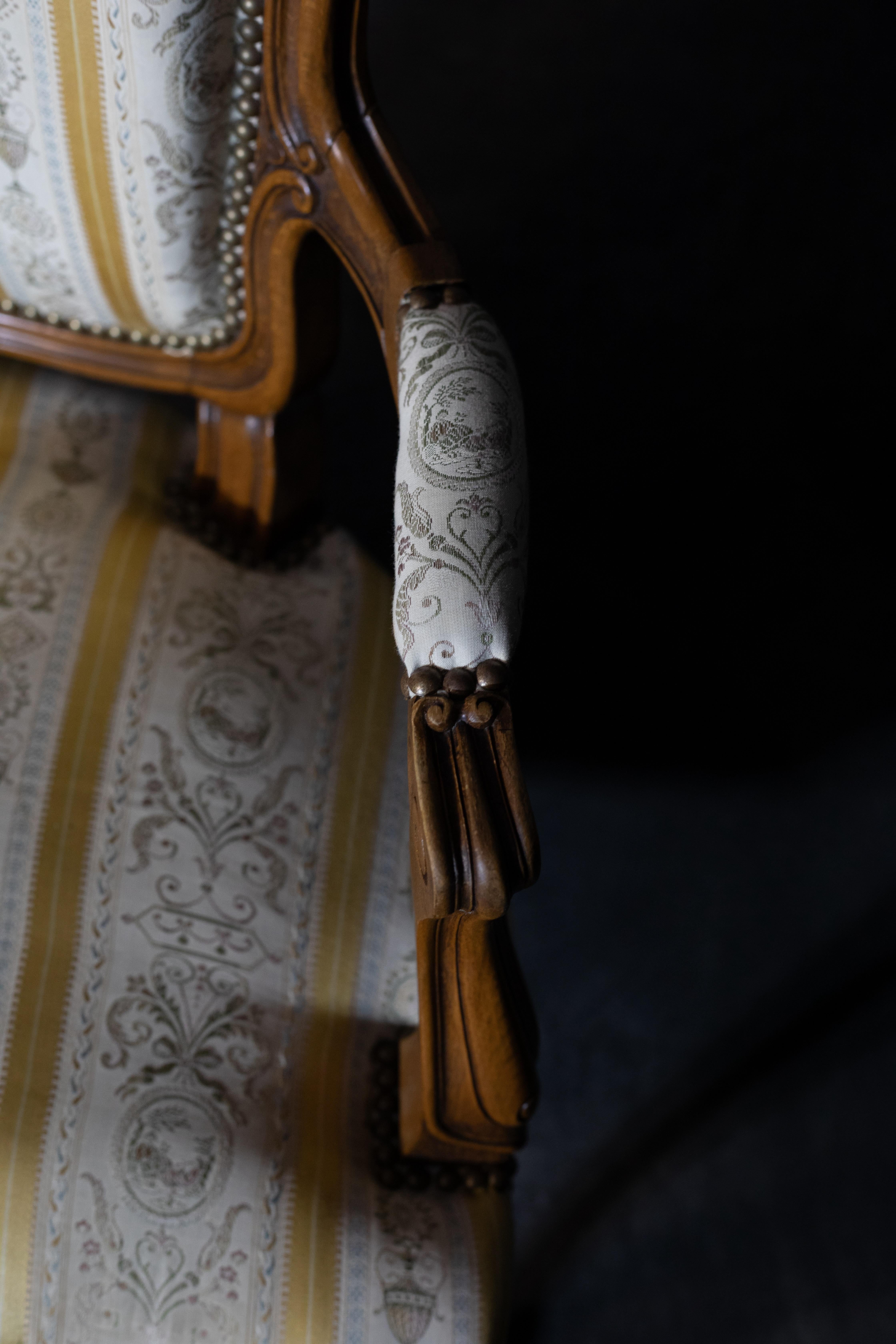 Pair of Vintage Armchairs In Good Condition For Sale In North Charleston, SC