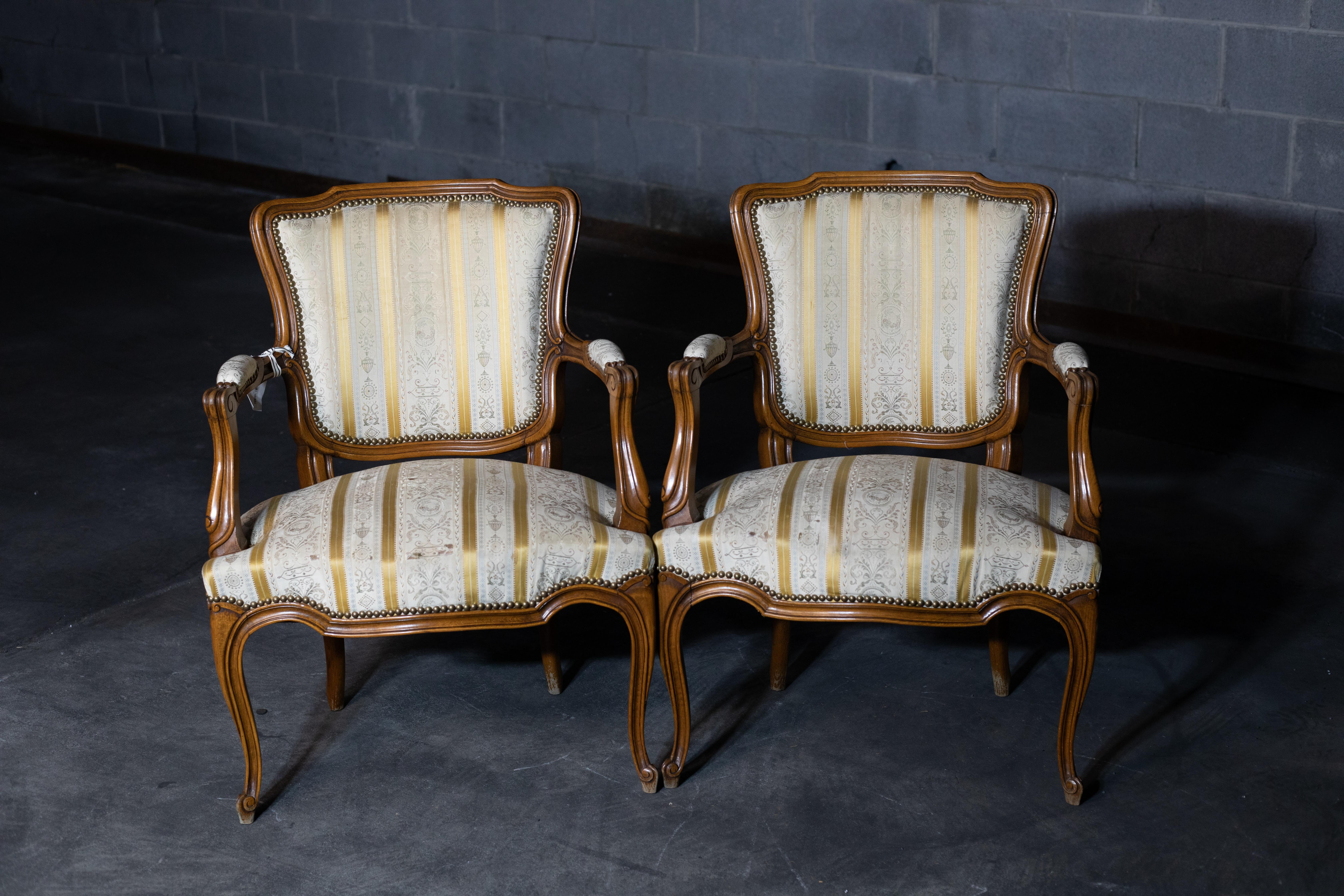 Pair of Vintage Armchairs For Sale 1