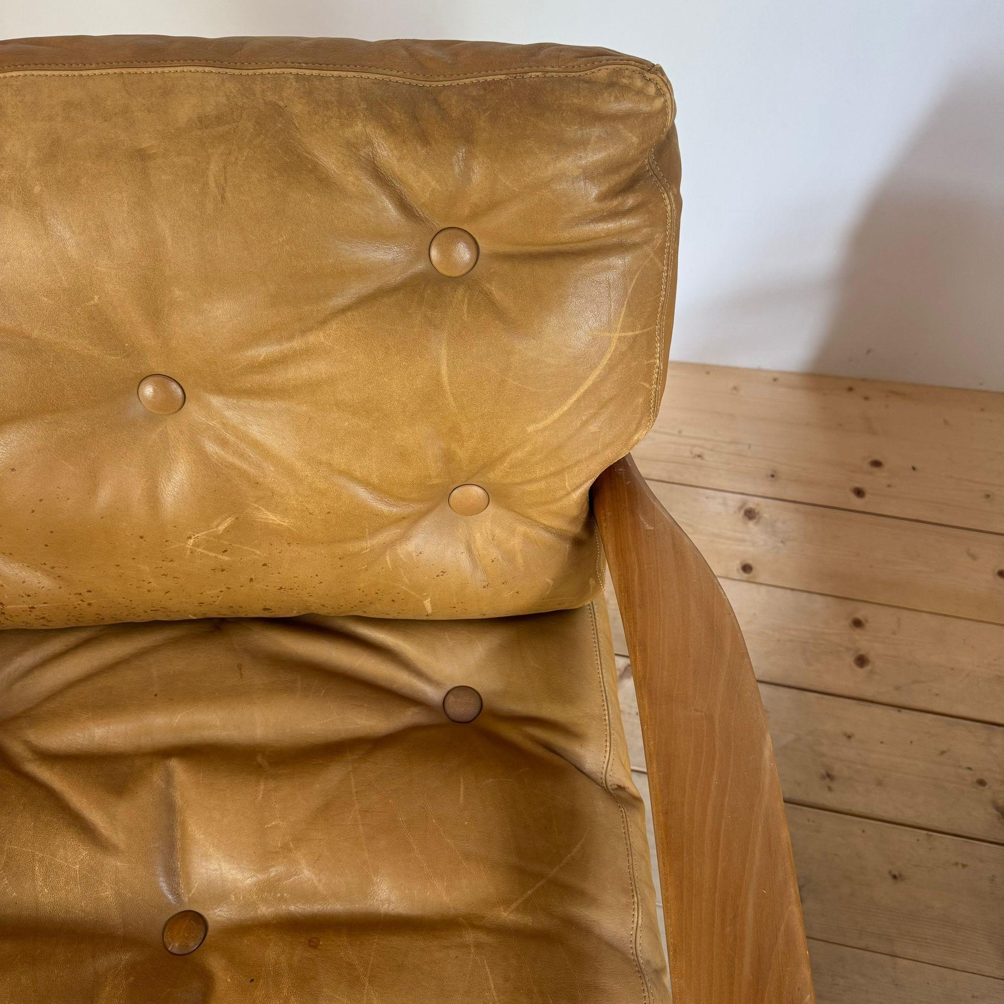 Placage Paire de fauteuils vintage en cuir en vente