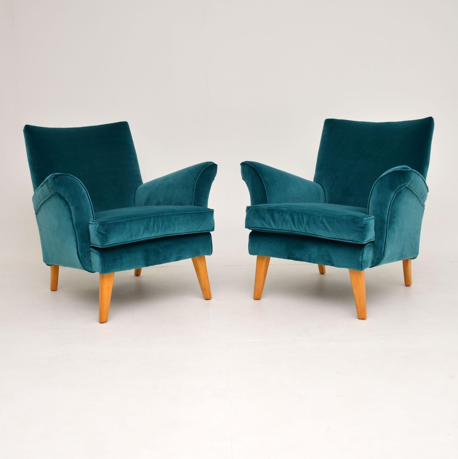 Mid-Century Modern Pair of Vintage Armchairs and Ottomans, circa 1960s