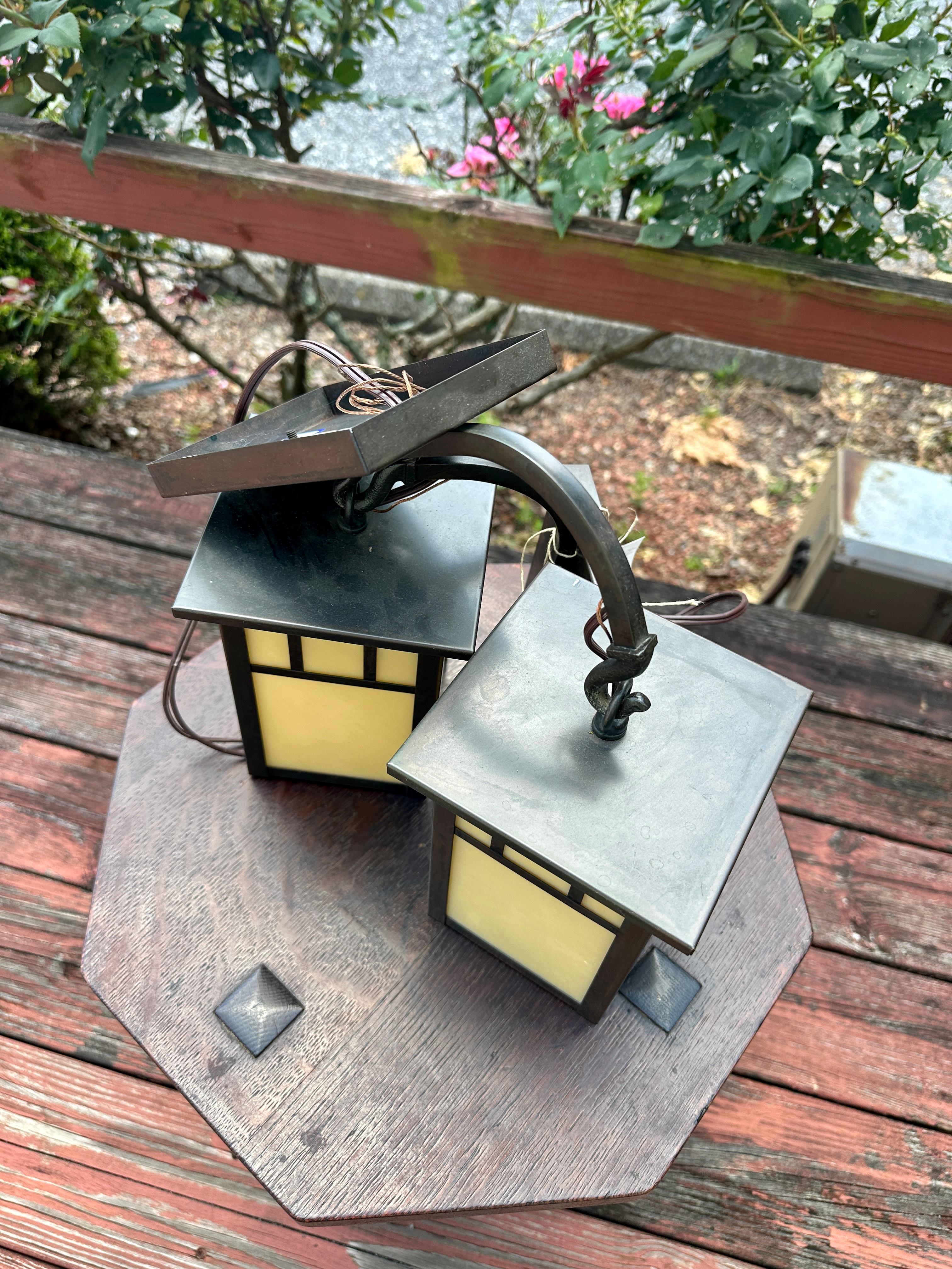 Pareja de lámparas vintage Arroyo Craftsman - W4286 en venta 1