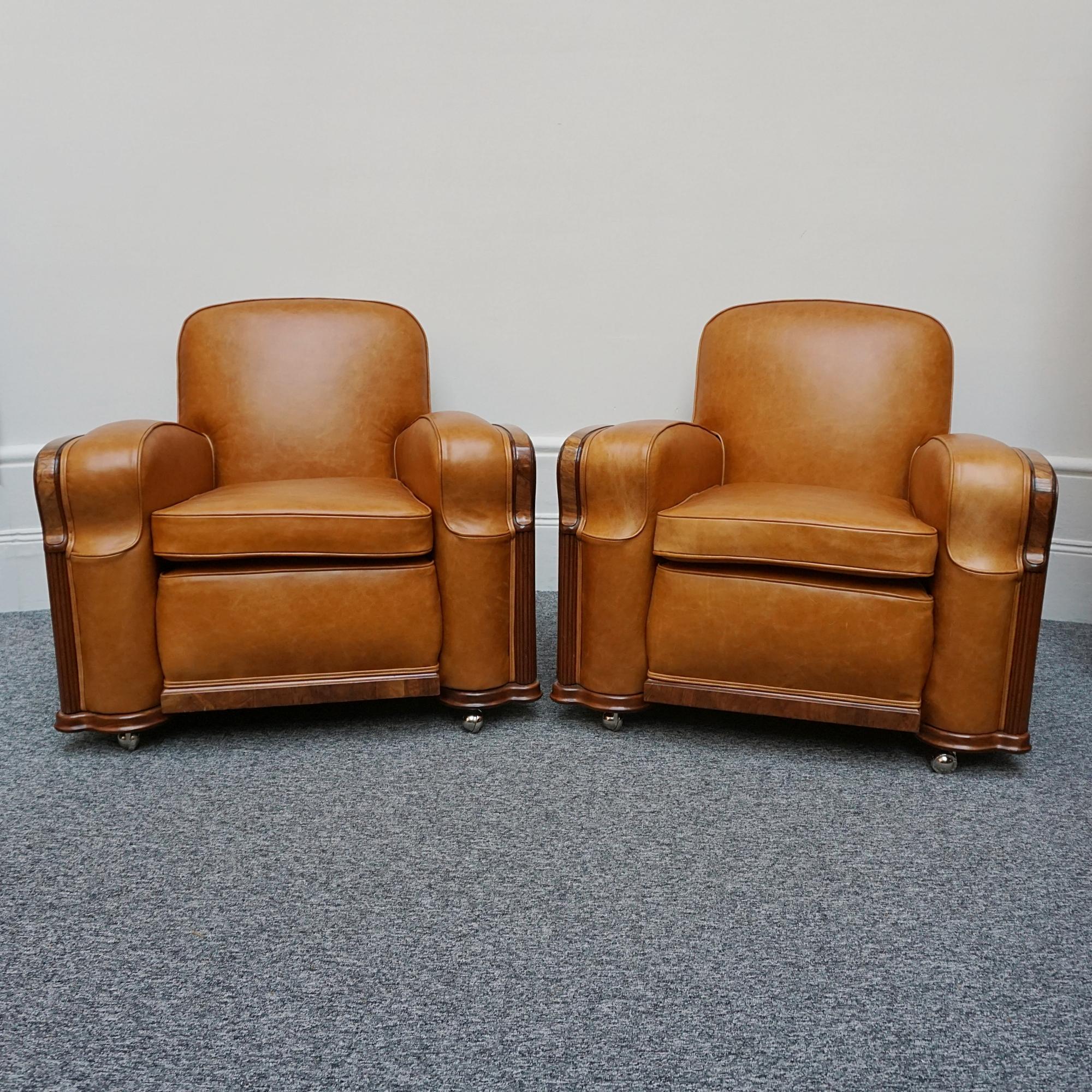 Pair of Vintage Art Deco Club Chairs in Brown Leather with Walnut Veneer 11