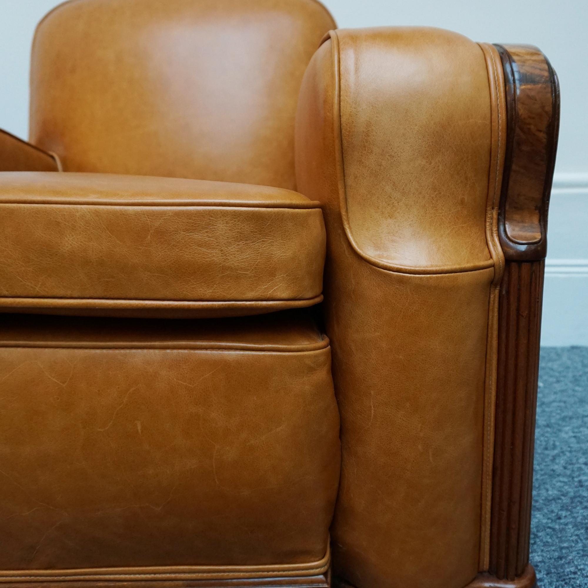 Early 20th Century Pair of Vintage Art Deco Club Chairs in Brown Leather with Walnut Veneer