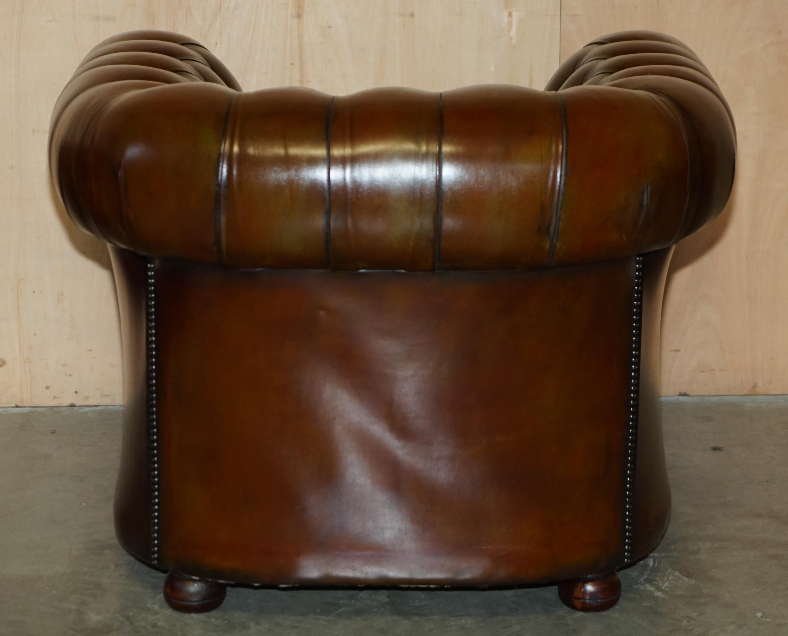 COPPIA DI POLTRONE D'EPOCA ART DECO RISTRUTTURATE IN PELLE MARRONE DI CHEsterfield in vendita 4