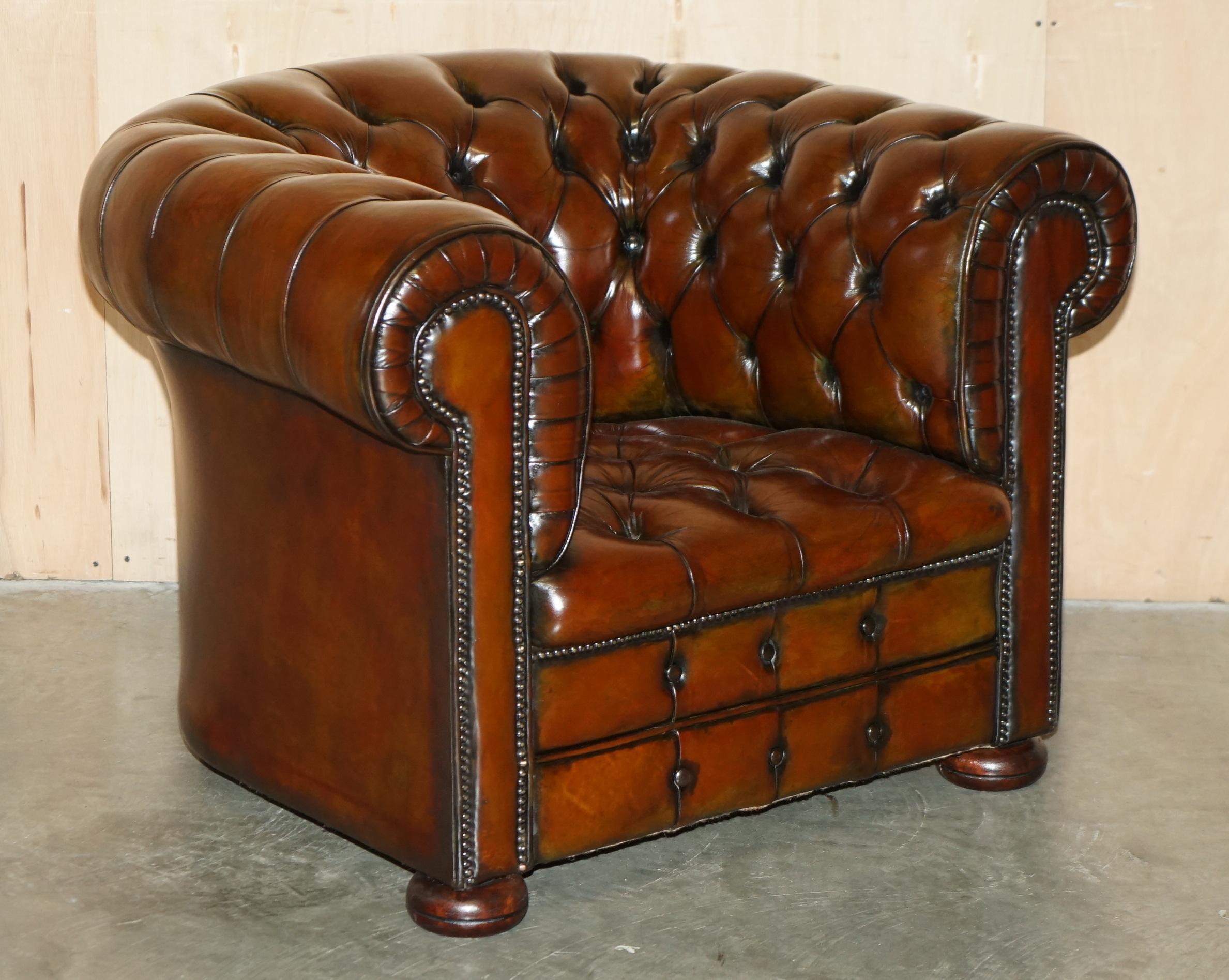 COPPIA DI POLTRONE D'EPOCA ART DECO RISTRUTTURATE IN PELLE MARRONE DI CHEsterfield in vendita 5
