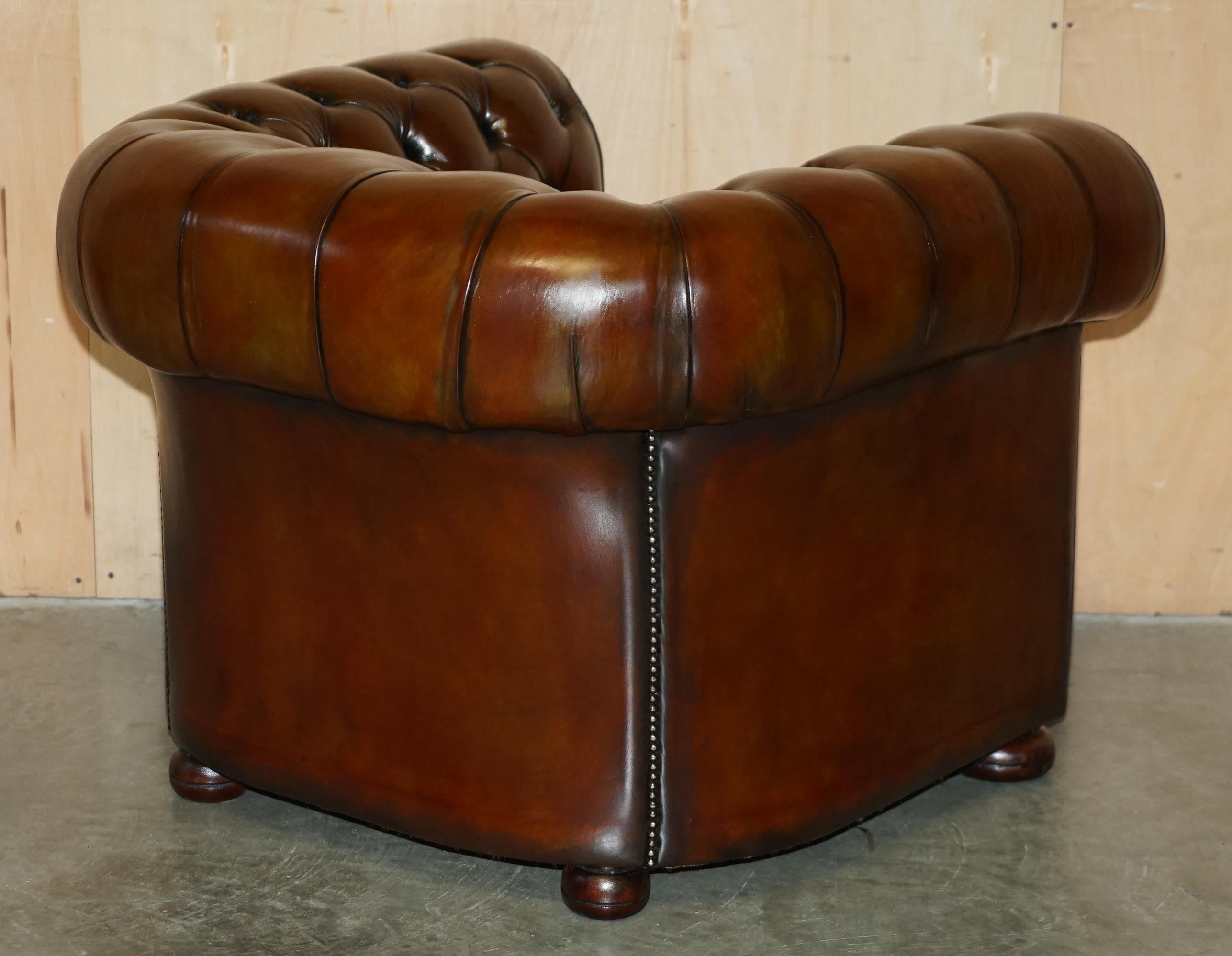 COPPIA DI POLTRONE D'EPOCA ART DECO RISTRUTTURATE IN PELLE MARRONE DI CHEsterfield in vendita 12