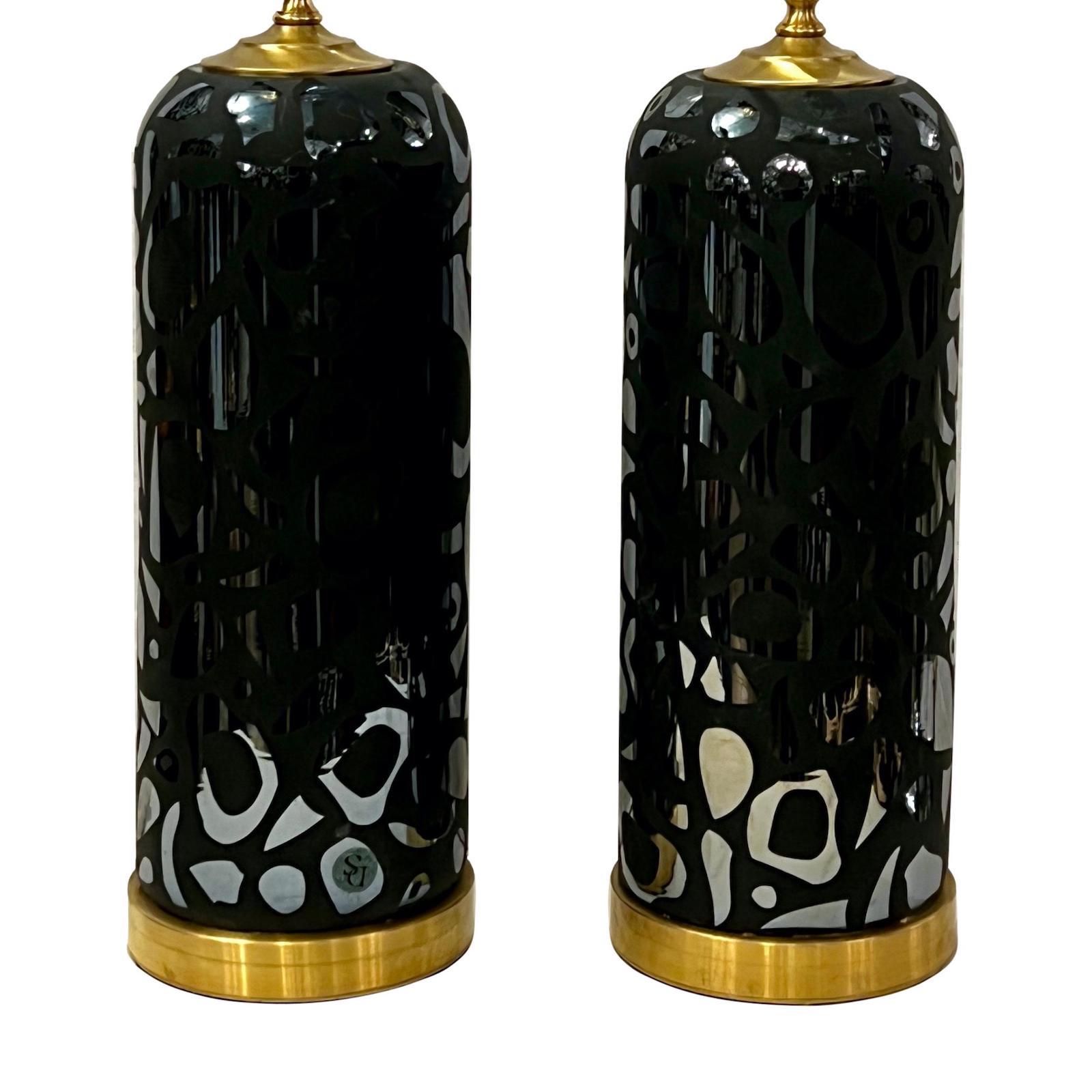 Pair of Vintage Art Glass Lamps In Good Condition For Sale In New York, NY