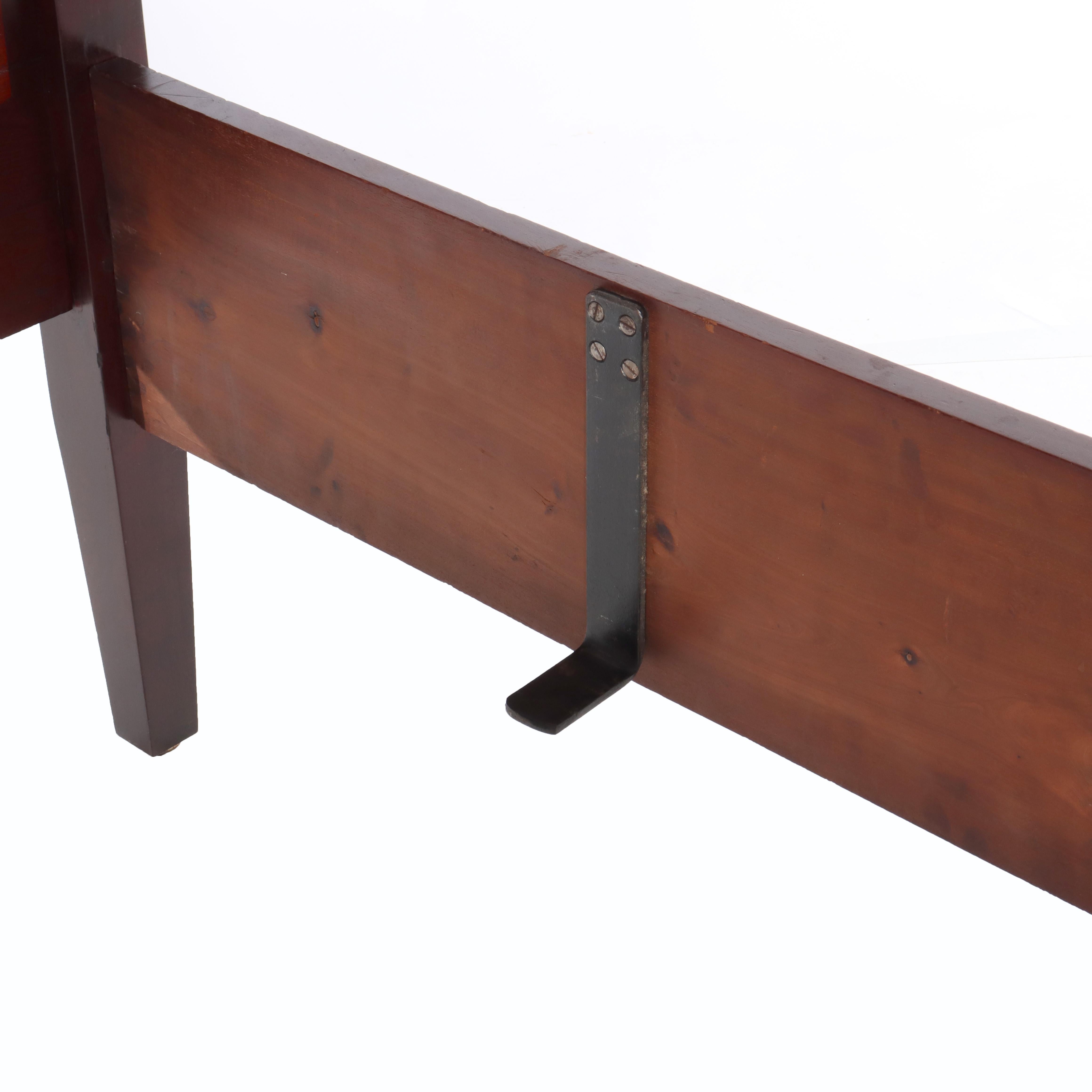 Pair of Vintage Arts & Crafts Stickley School Mahogany Twin Bed Frames 20thC en vente 5