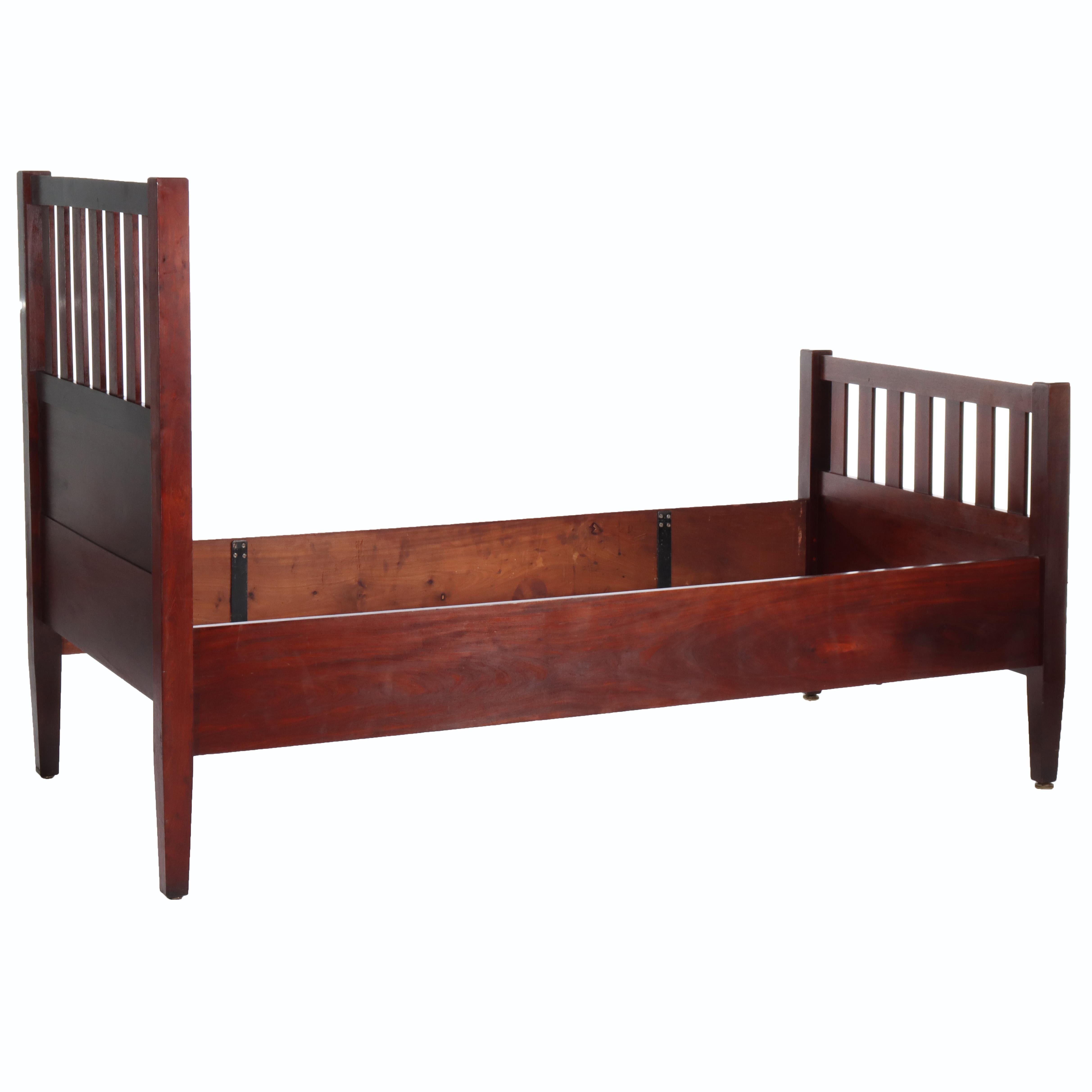 Pair of Vintage Arts & Crafts Stickley School Mahogany Twin Bed Frames 20thC en vente 6