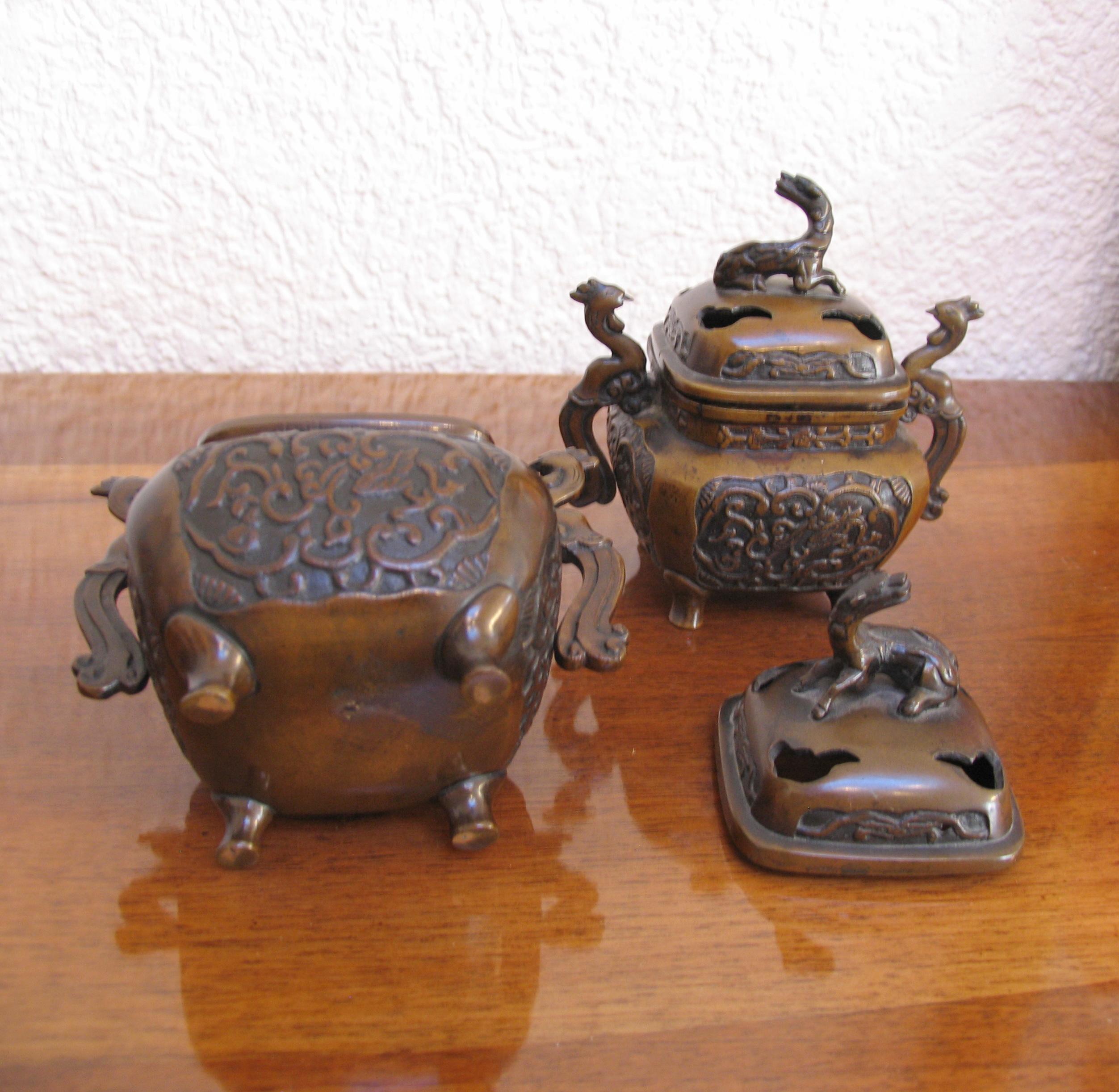 Asiatische Räuchergefäße aus Bronze im Vintage-Stil, Paar im Zustand „Gut“ im Angebot in Bochum, NRW