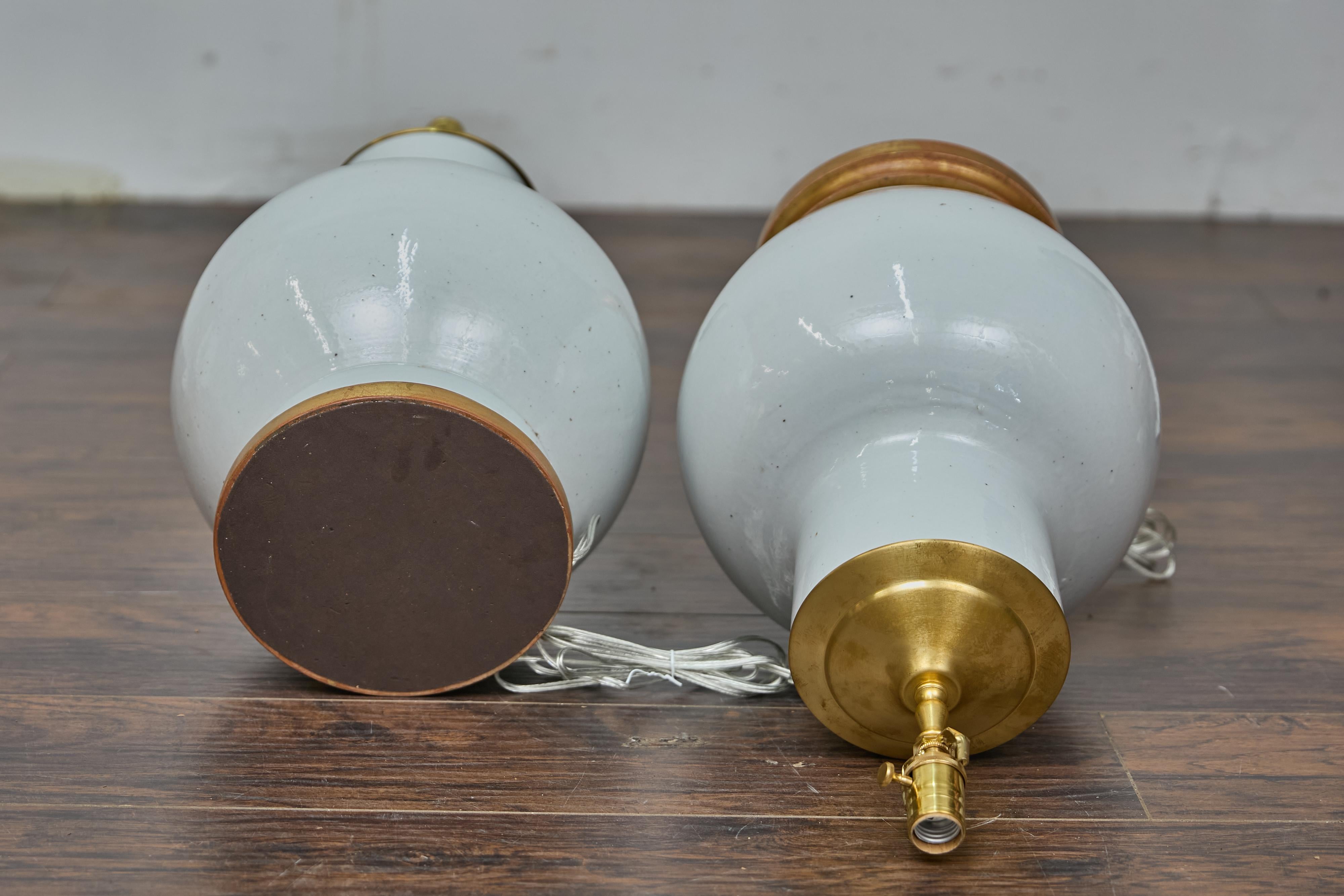 XXIe siècle et contemporain Paire de lampes de table en porcelaine asiatique à jarres de gingembre - USA câblée en vente