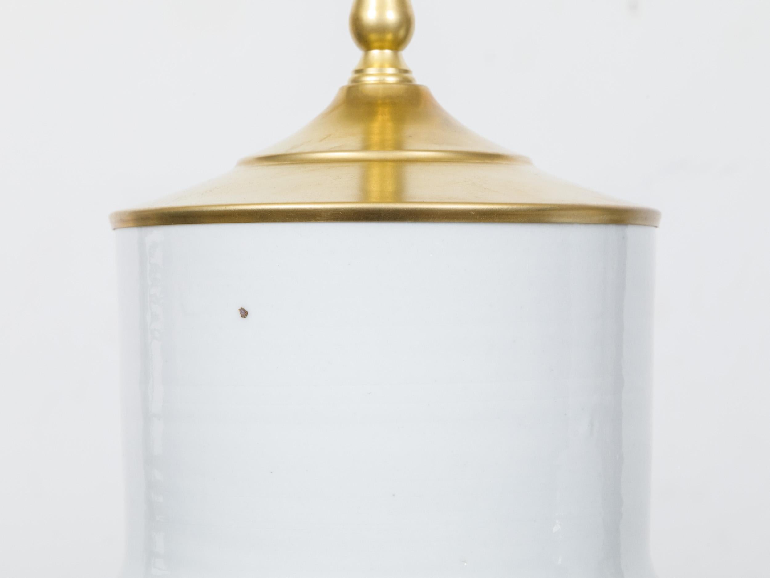 Bois doré Paire de lampes de table en porcelaine asiatique à jarres de gingembre - USA câblée en vente