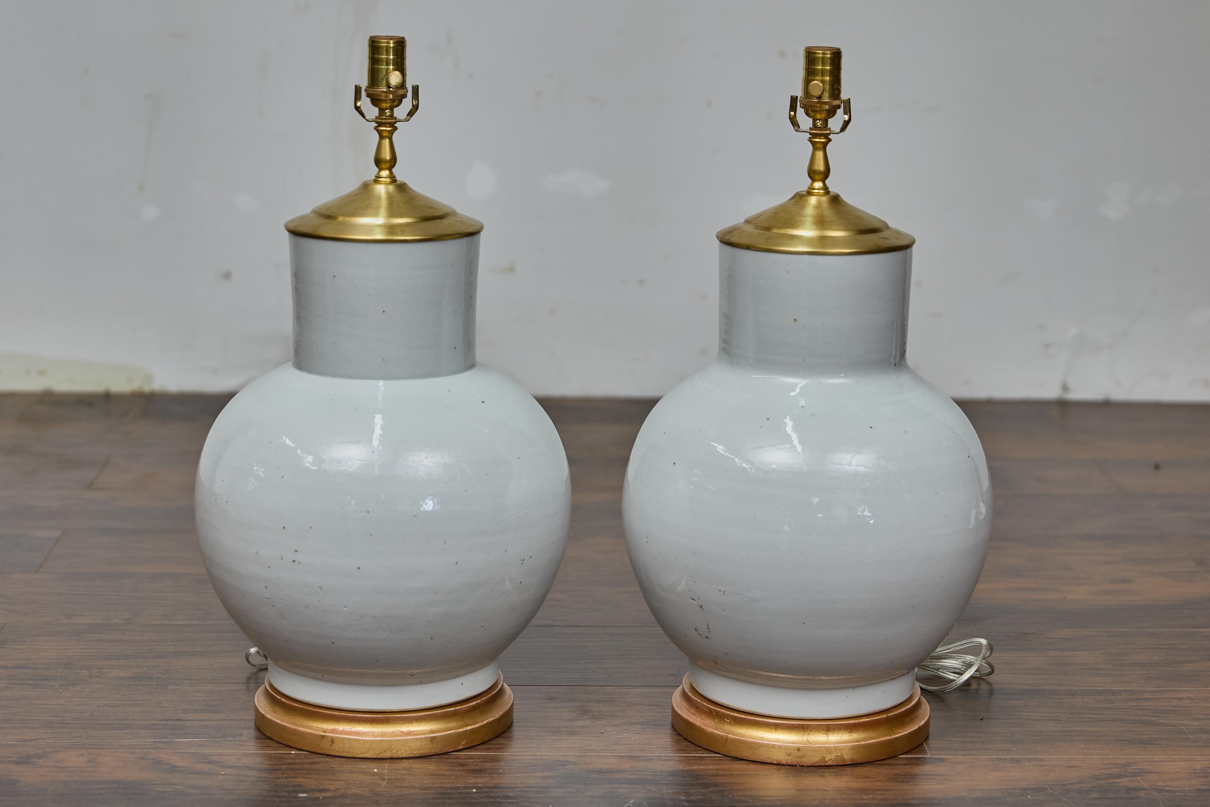 Paire de lampes de table en porcelaine asiatique à jarres de gingembre - USA câblée en vente 2