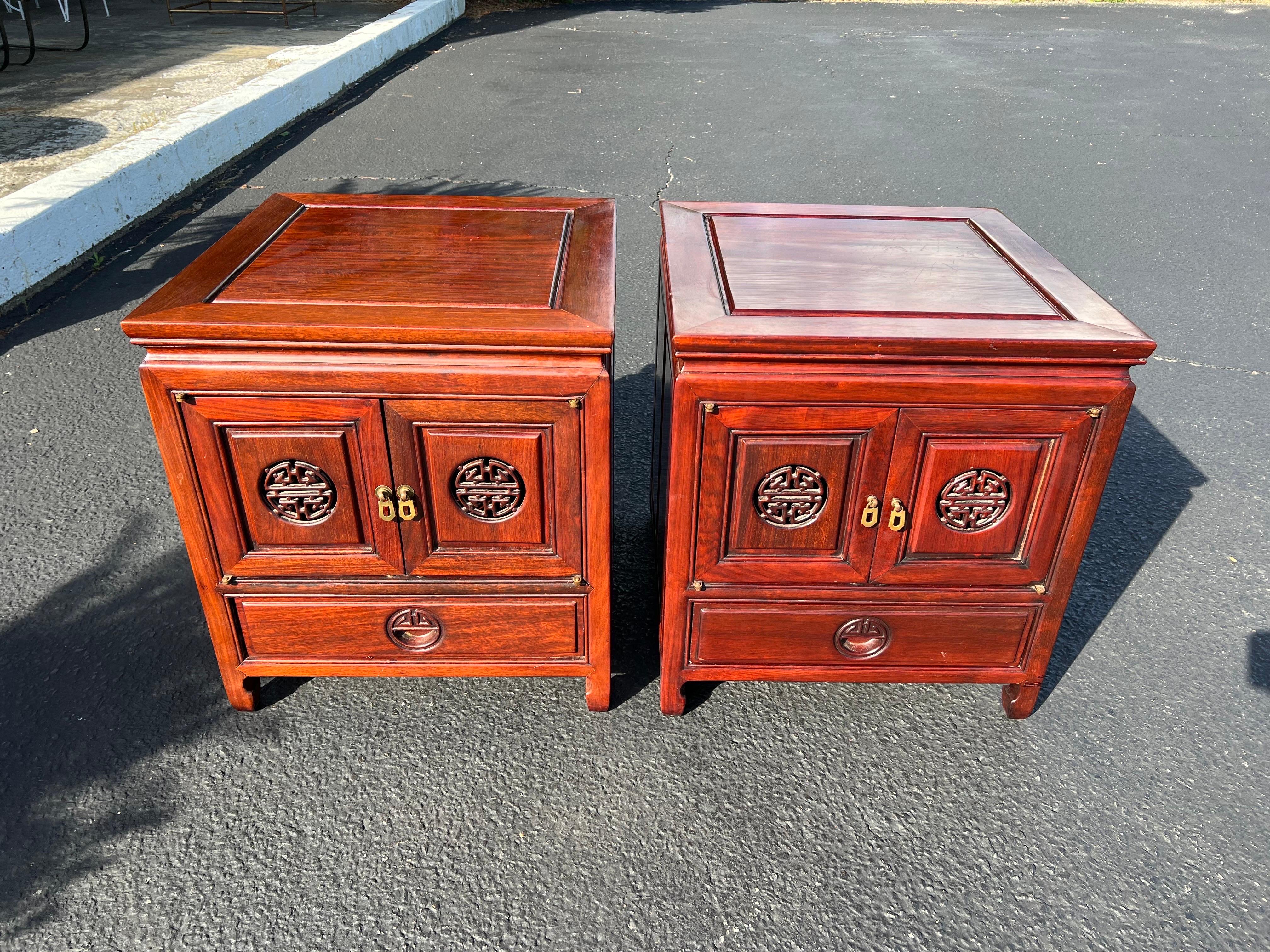 Chinoiserie Pair of Vintage Asian Rosewood Nightstands by George Zee For Sale