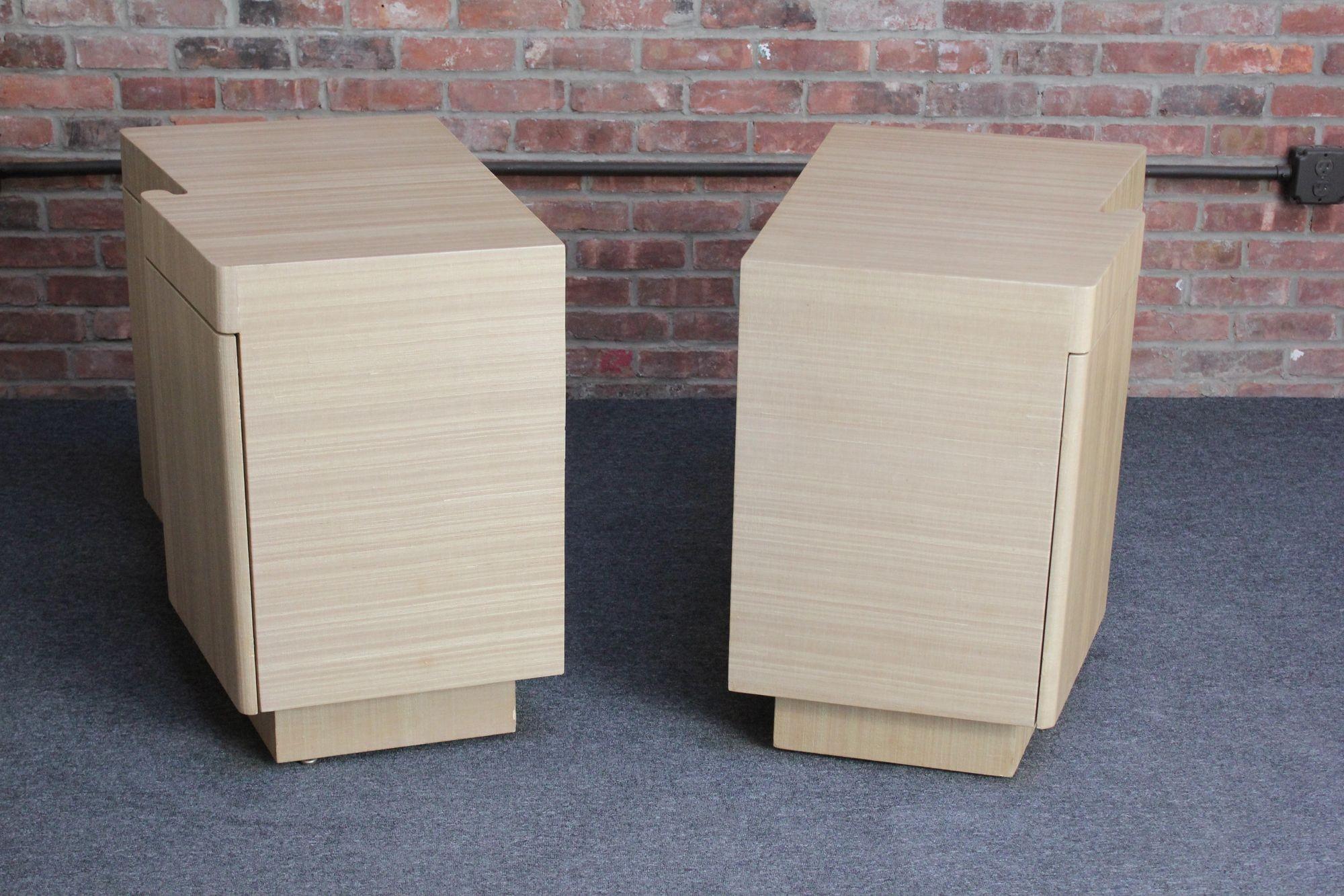Late 20th Century Pair of Vintage Asymmetrical White Oak and Grasscloth Nightstands For Sale
