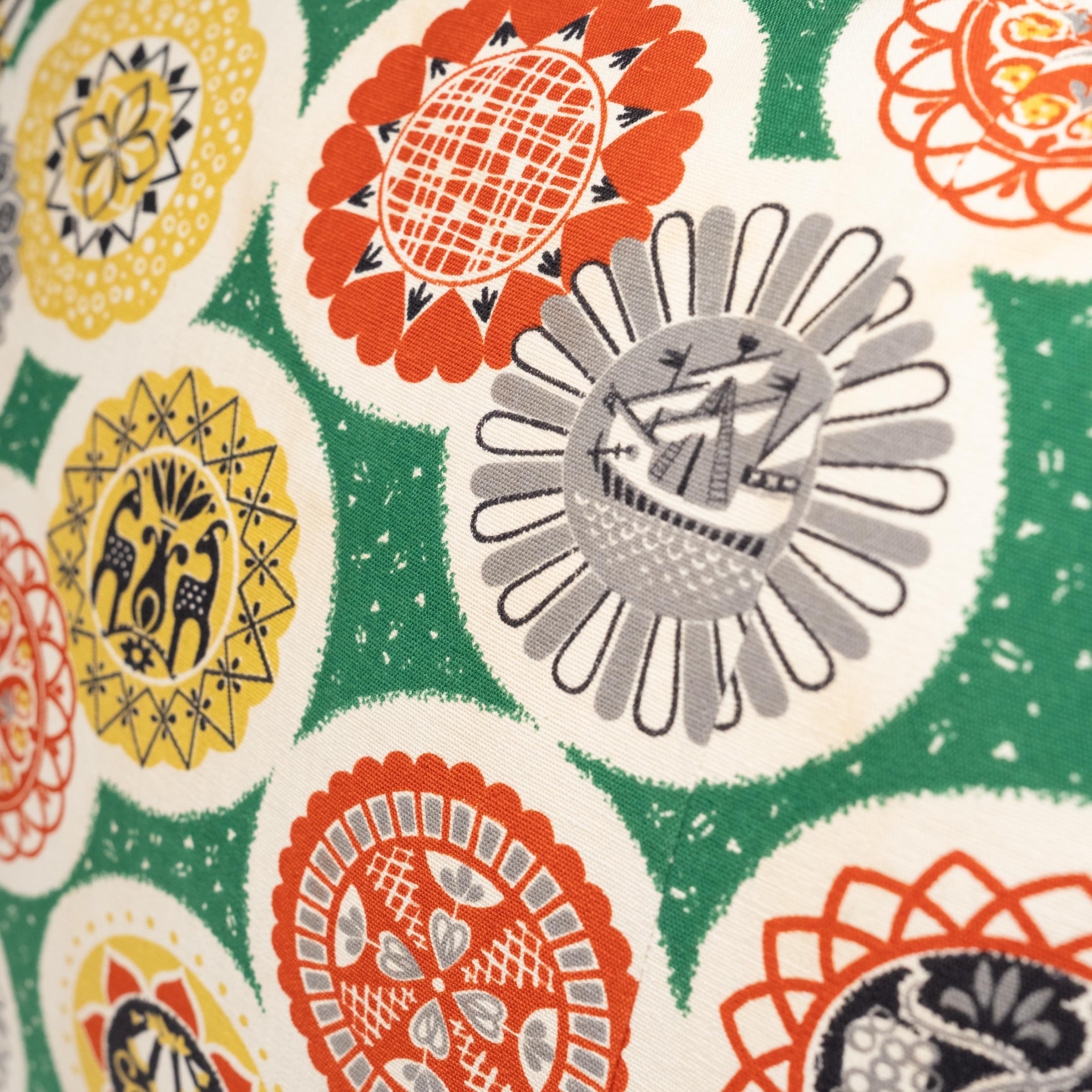 Pair of Vintage Atomic Age Throw Pillows For Sale 2
