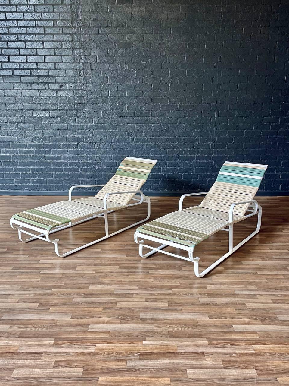Mid-Century moderno Coppia di sedie a sdraio per esterni 