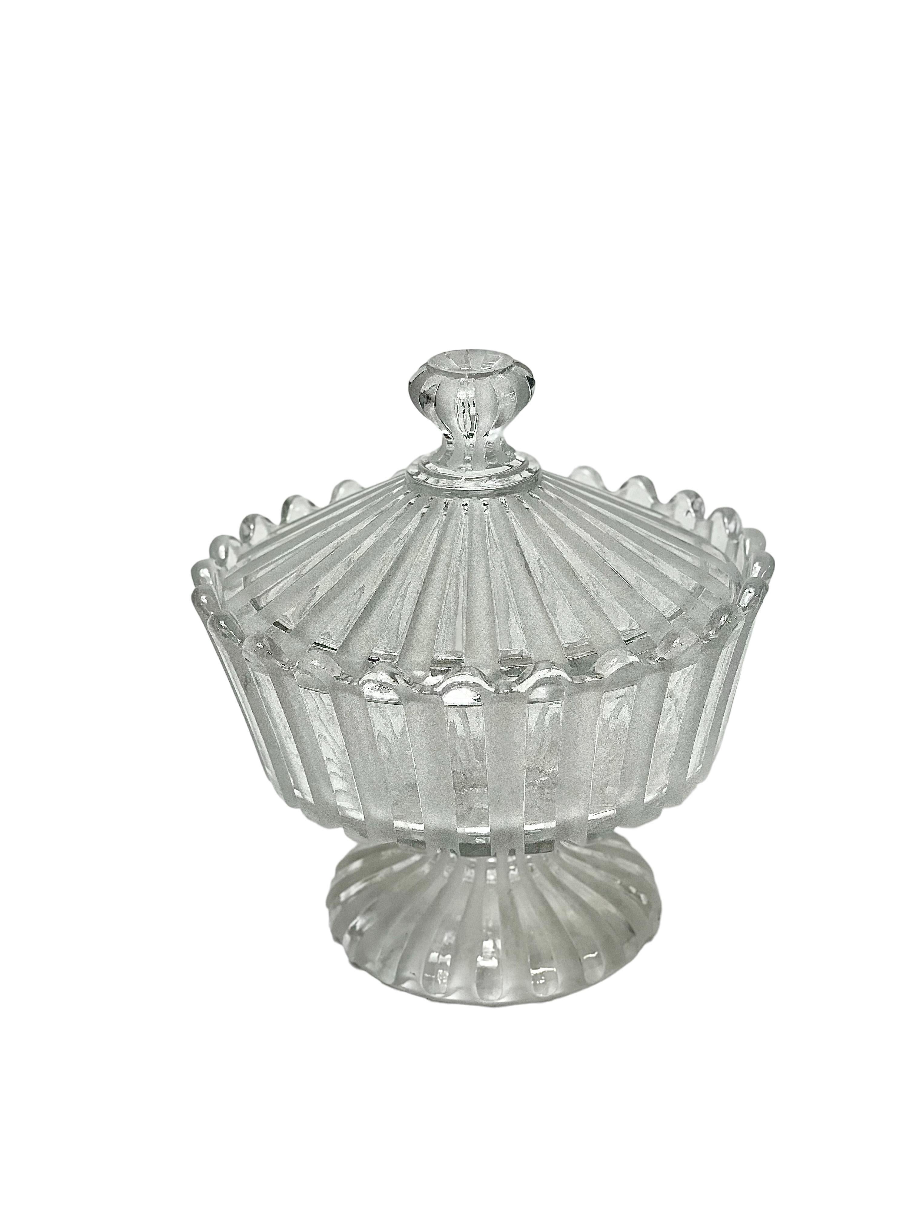 French Pair of Antique Baccarat Crystal Frosted and Clear Lidded Bonbonnières, 19th C.