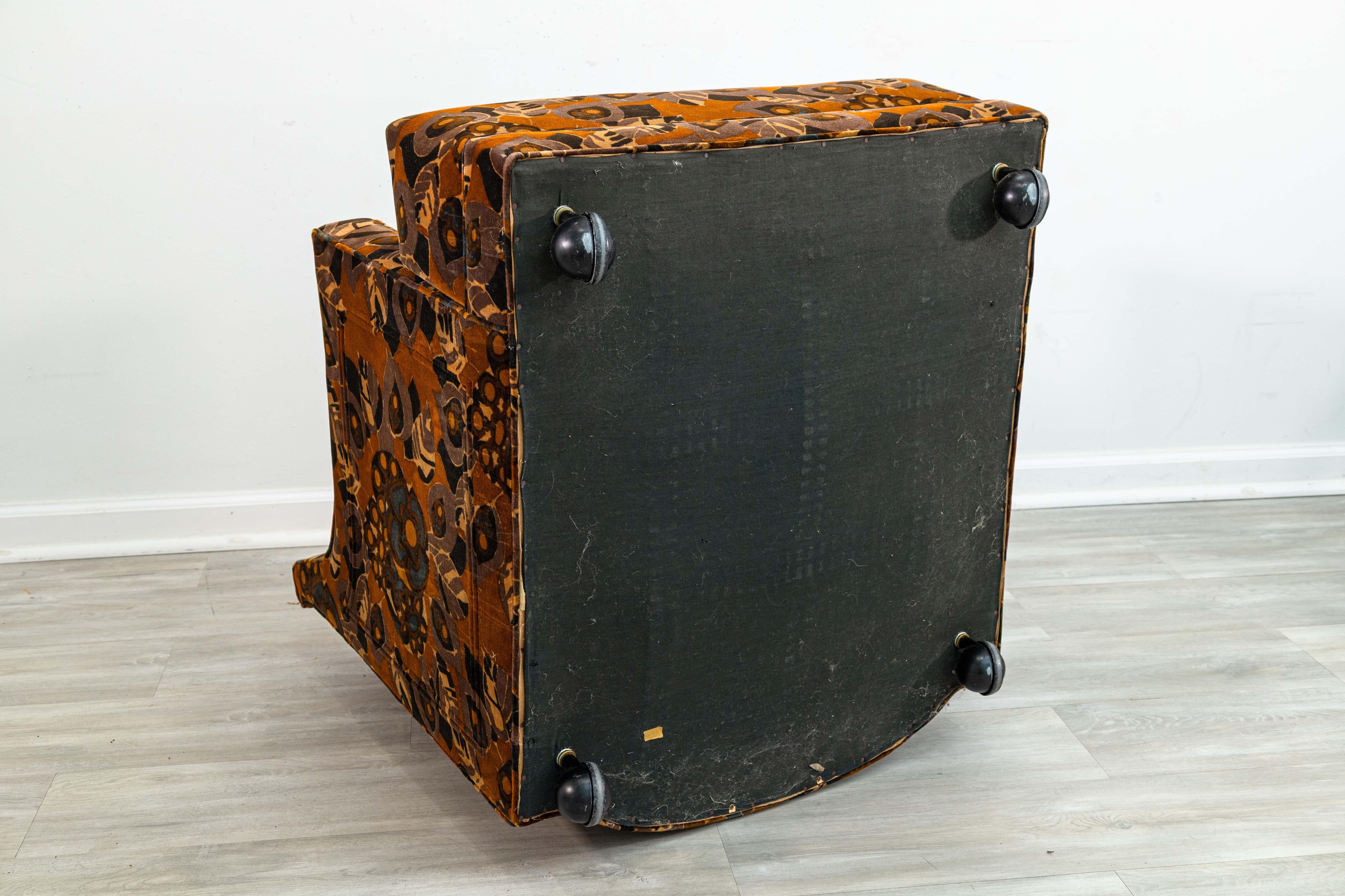 Coppia di poltrone a rotelle Jack Baker d'epoca con rivestimento in tessuto Jack Lenor Larsen in vendita 3