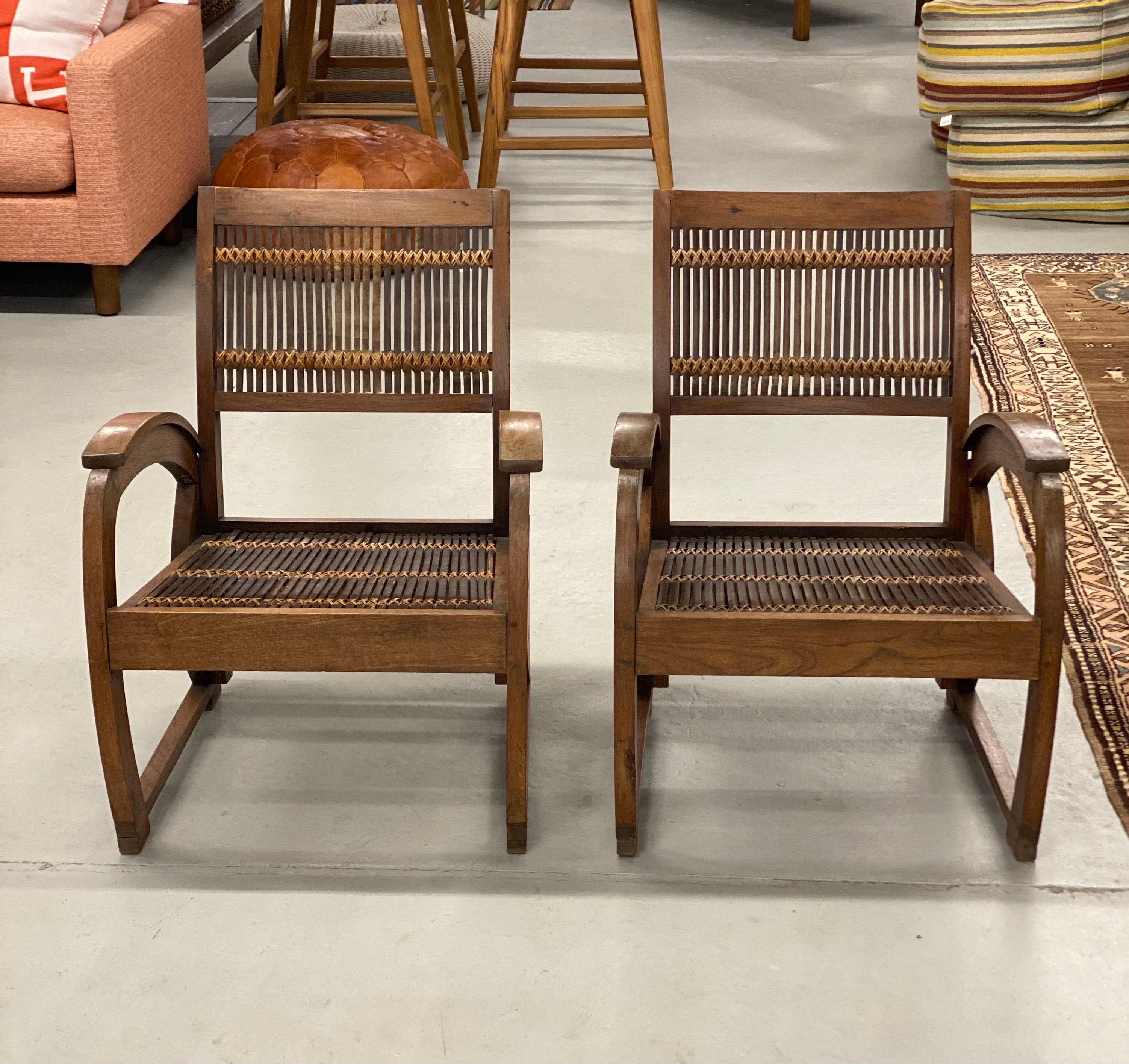 Pair of vintage Balinese Rattan chairs

Measures: 29