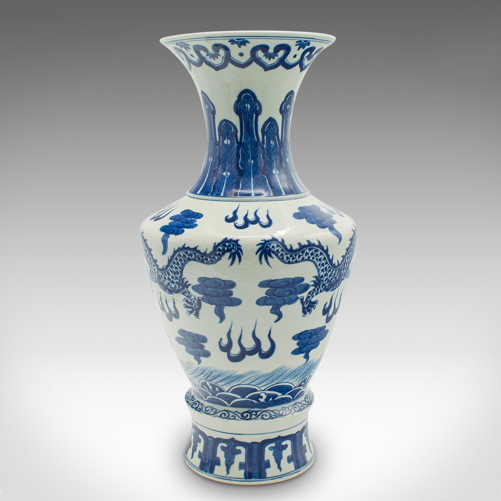 Paire de vases balustres vintage chinois, céramique, décoration, urne, art déco Bon état - En vente à Hele, Devon, GB