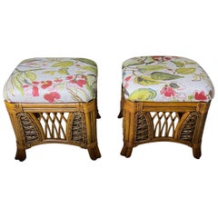 Paire de bancs ou tabourets vintage en bambou et rotin